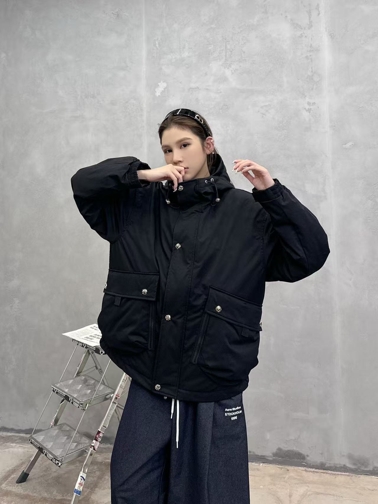 NO:565122,Chrome Hearts | New down jacket, complex structure casual style, 90 goose down filling, casual fashion style, same style for men and women, size sml,,chrome hearts,down jacket,alexander wang19860909克罗心 ｜ 新款羽绒服,复杂结构休闲款,90鹅绒填充,休闲时尚款式,男女同款,尺码sml,,chrome hearts,down jacket,alexander wang,Women's clothing