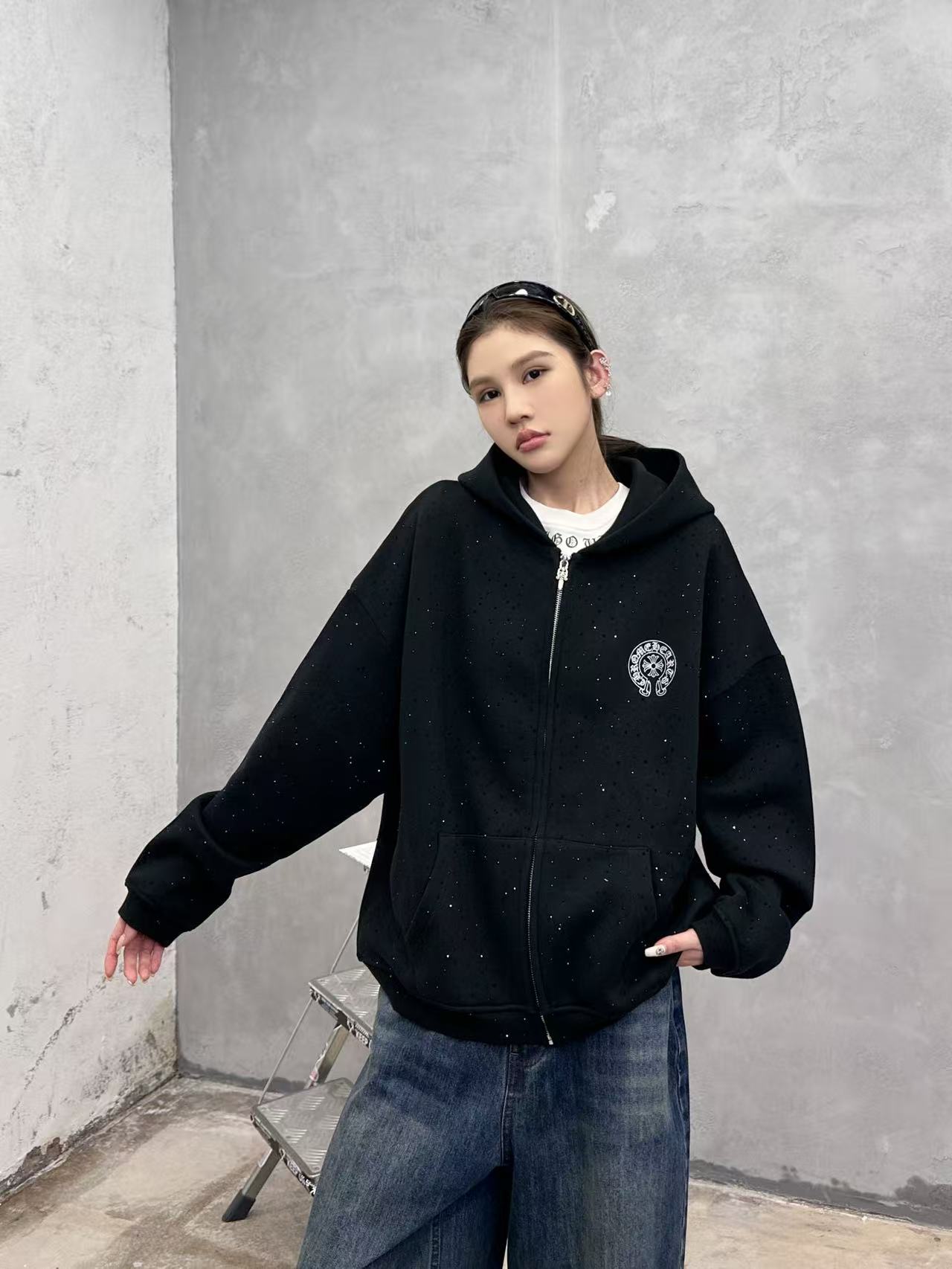 NO:565152,Chrome Hearts | New hoodie cardigan, classic silicone glitter printed logo, ready-to-wear full-body rhinestone processing, casual fashion, size sml,, chrome hearts, hoodie, sweatshirts, alexander wang19860909克罗心 ｜ 新款卫衣开衫,经典硅胶闪粉印花标,成衣全身烫钻工艺,休闲时尚,尺码sml,,chrome hearts,hoodie,sweatshirts,alexander wang,Women's clothing