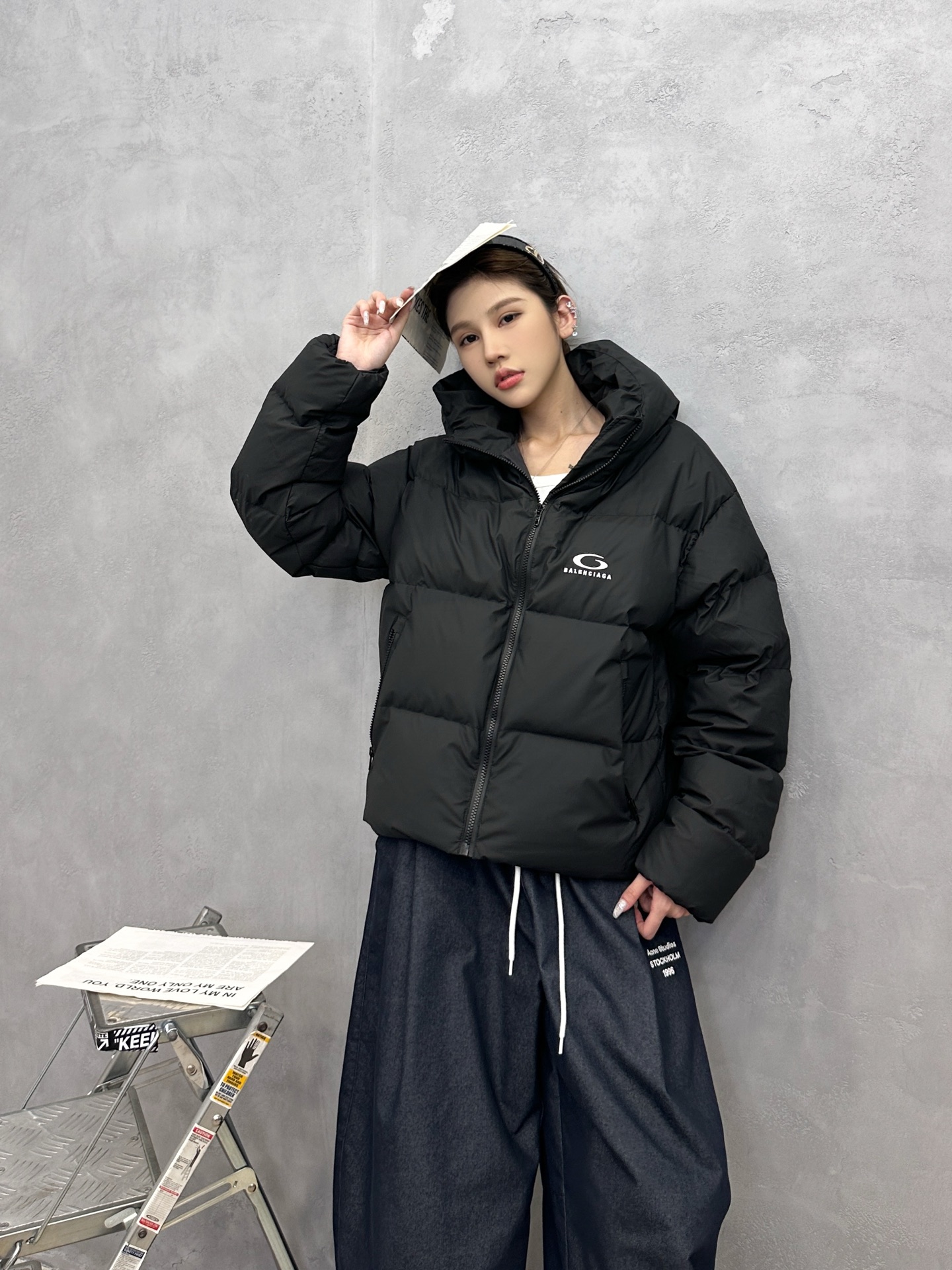 NO:565164,Paris | New down jacket, classic embroidered logo, special coated fabric with 90 white goose down filling, same style for men and women, size sml,, down jacket, alexander wang19860909巴黎 ｜ 新款羽绒服,经典刺绣标,特殊涂层面料加90白鹅绒填充,男女同款,尺码sml,,down jacket,alexander wang,Women's clothing