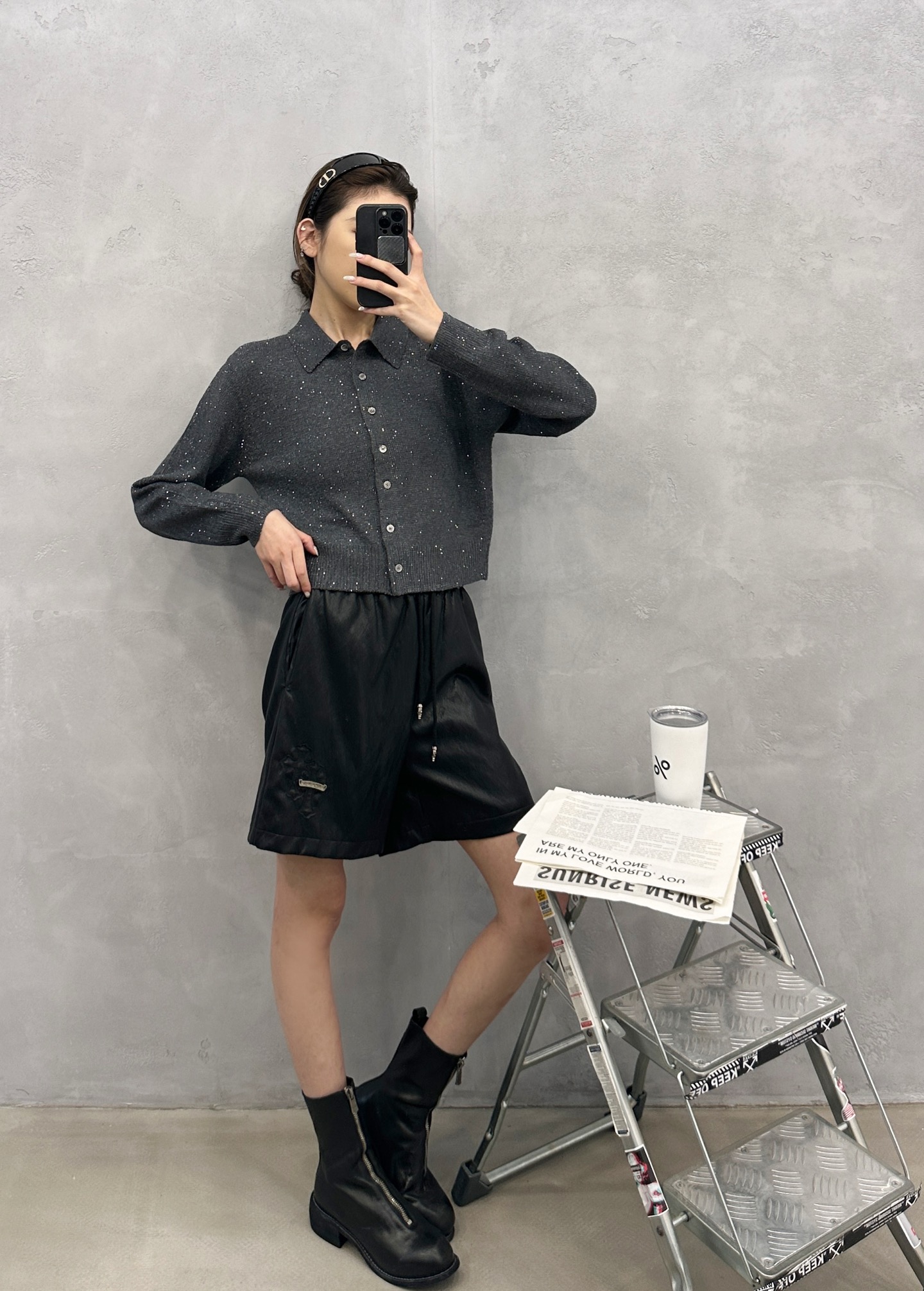 NO:577744,King | New wool cardigan, ready-to-wear with full-body rhinestone processing, wool blend classic cardigan style, casual fashion, size sml,, alexander wang, alexander wang19860909大王 ｜ 新款羊毛开衫,成衣全身烫钻工艺,羊毛混纺经典开衫款式,休闲时尚,尺码sml,,alexander wang,alexander wang,Women's clothing