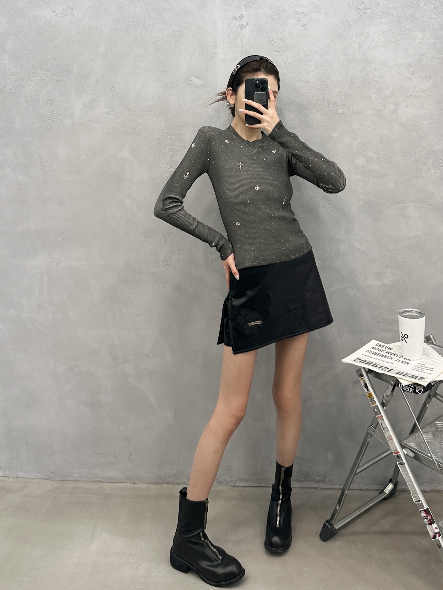NO:577749,Chrome Hearts ｜ New bottoming sweaters, ready-to-wear washed and fried and full-body hot diamond heavy craftsmanship, casual fashion, size sml,,chrome hearts,sweaters,alexander wang19860909克罗心 ｜ 新款打底毛衣,成衣洗水炒色加全身烫钻重工工艺,休闲时尚,尺码sml,,chrome hearts,sweaters,alexander wang,Women's clothing