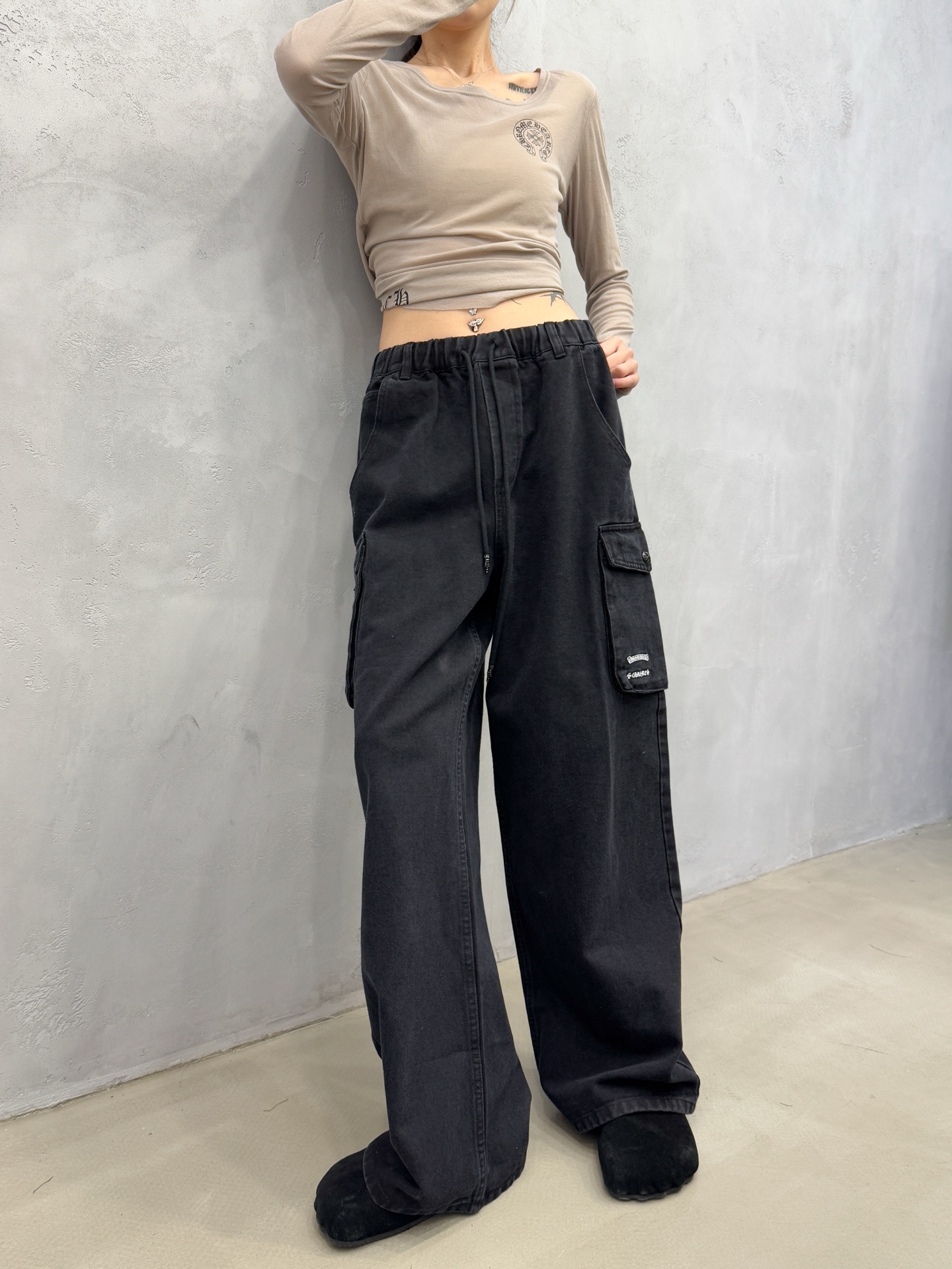 NO:588560,Chrome Hearts | New style workwear casual pants, ready-to-wear laundry embroidery logo, workwear casual style, imported lyocell cotton fabric, same style for men and women, size sml,,chrome hearts,alexander wang19860909克罗心 ｜ 新款工装休闲裤,成衣洗水刺绣标,工装休闲款式,进口莱赛尔棉面料,男女同款,尺码sml,,chrome hearts,alexander wang,Women's clothing