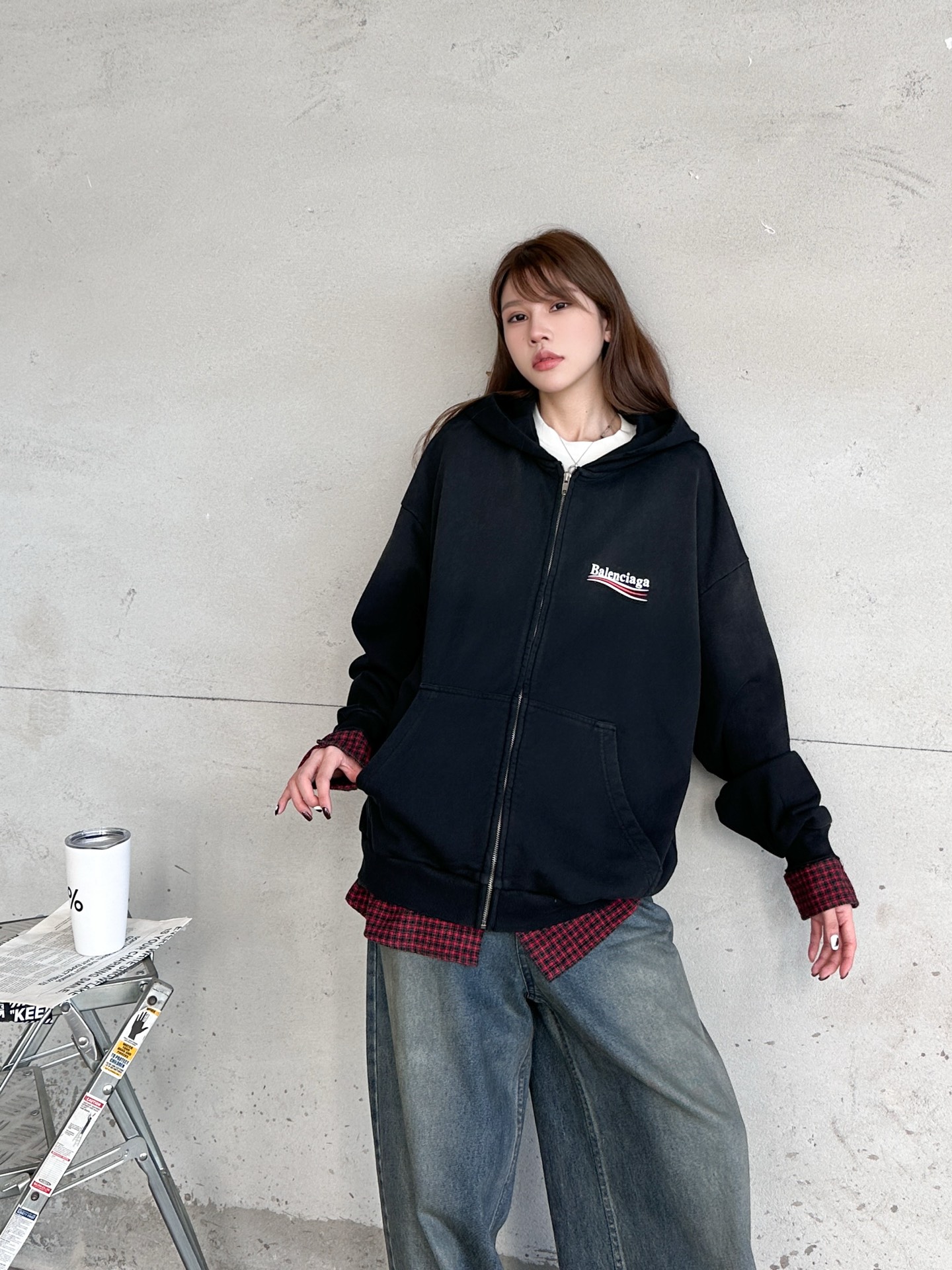 NO:591402,Paris ｜ New style patchwork sweatshirt cardigan, ready-to-wear washed and color-sprayed with front and back printing, classic fake two-piece splicing workmanship, same style for men and women, sizes sml,,hoodie,sweatshirts,alexander wang19860909巴黎 ｜ 新款拼接卫衣开衫,成衣洗水喷色吊磨工艺加前后印花,经典假两件拼接做工,男女同款,尺码sml,,hoodie,sweatshirts,alexander wang,Women's clothing