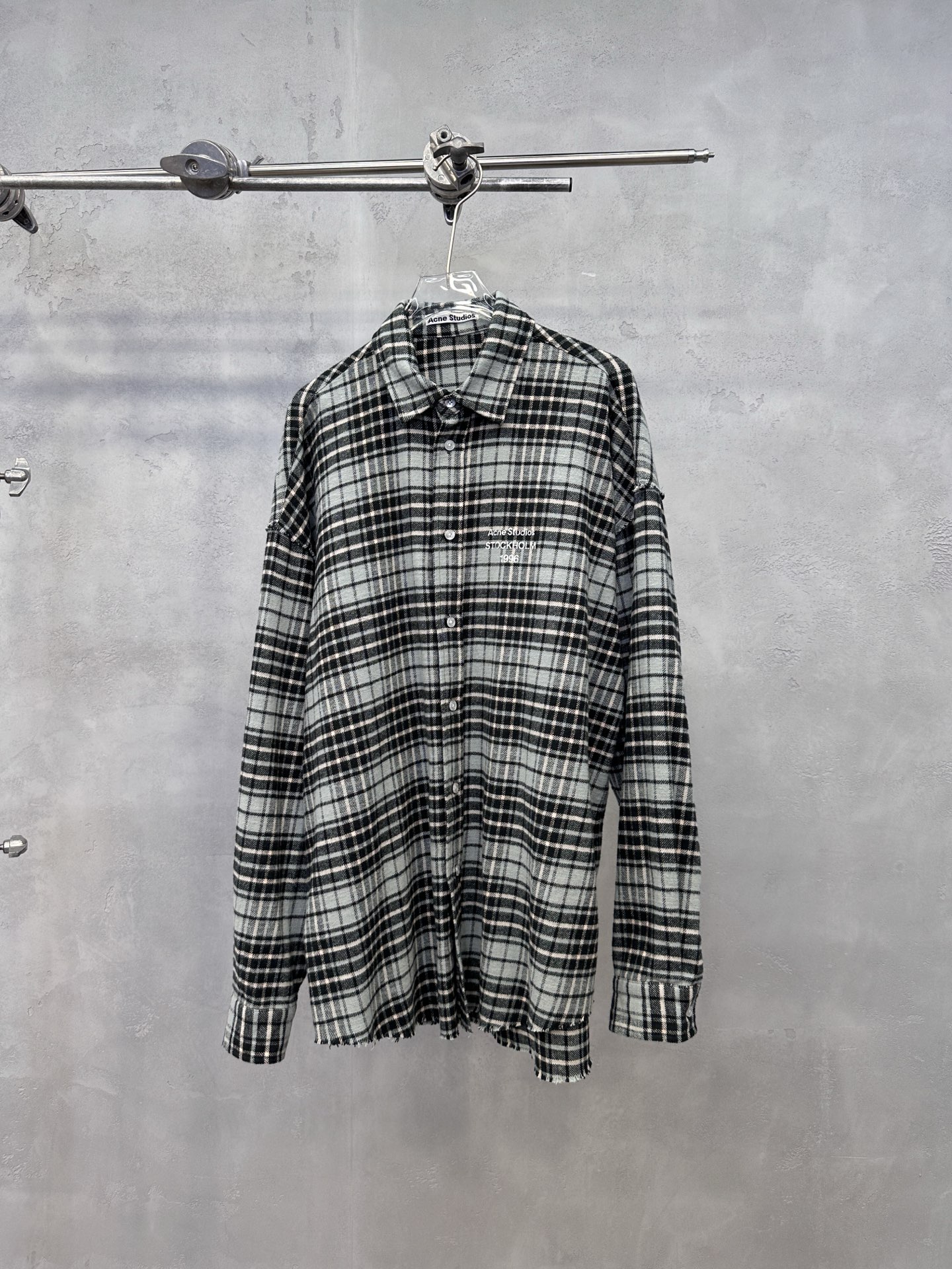 NO:591396,Acne | New casual shirt, ready-to-wear printed before and after washing, plus cotton yarn-dyed plaid fabric, same style for men and women, size sml,,acne studios,alexander wang19860909Acne ｜ 新款休闲衬衣,成衣洗水前后印花工艺加全棉色织格纹面料,男女同款,尺码sml,,acne studios,alexander wang,Women's clothing