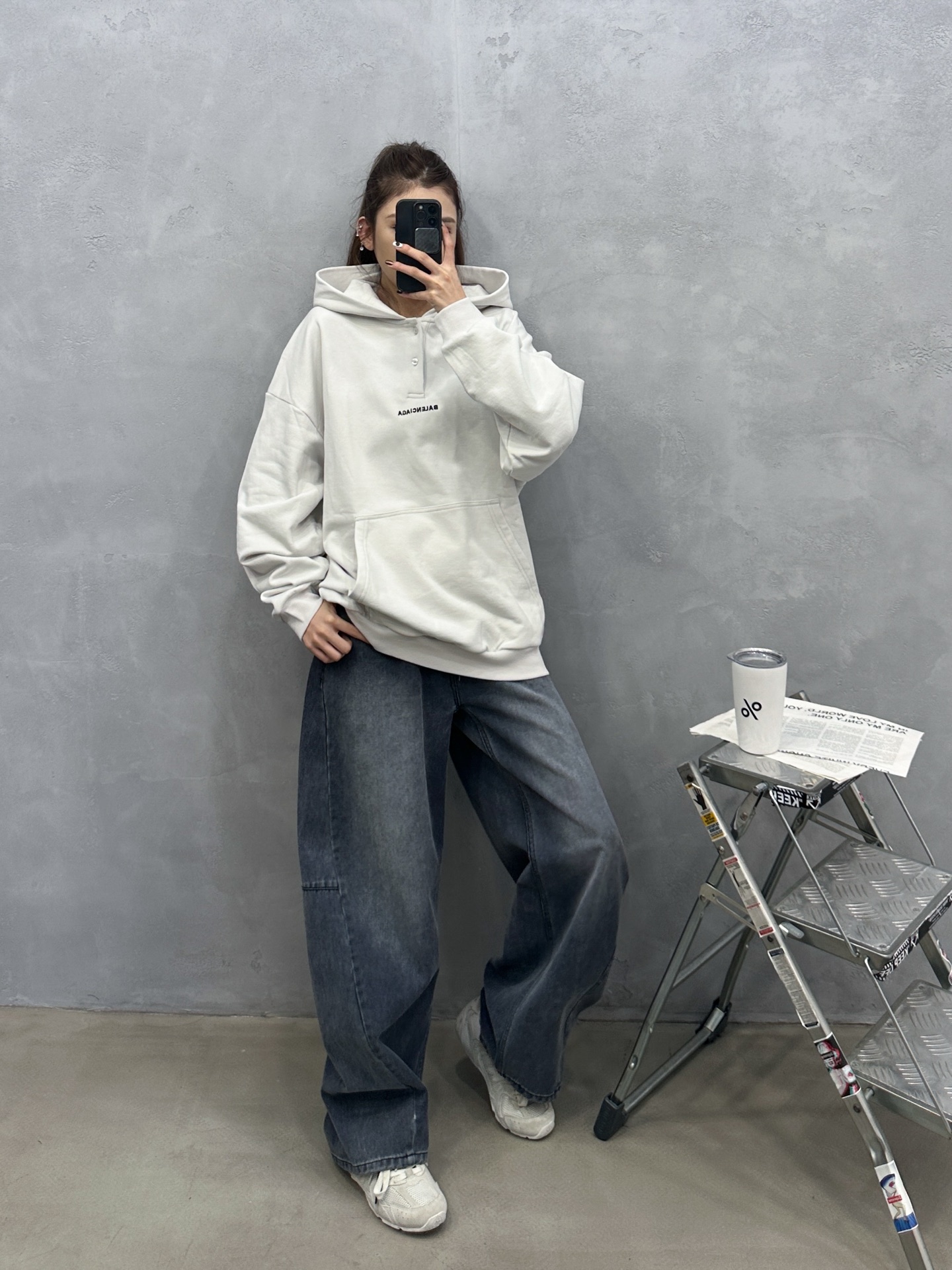 NO:607848,Paris | New hooded sweatshirt, washed and embroidered on the front and back, same style for men and women, size sml,, hoodie, sweatshirts, hats, alexander wang19860909巴黎 ｜ 新款连帽卫衣,成衣洗水加前后刺绣工艺,男女同款,尺码sml,,hoodie,sweatshirts,hats,alexander wang,Women's clothing