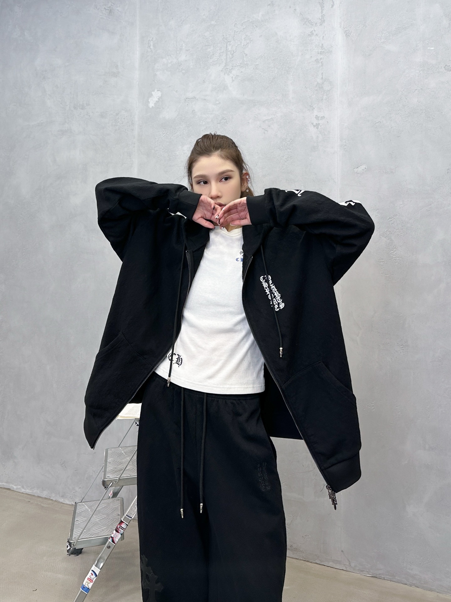 NO:628991,Chrome Hearts | New hoodie cardigan, washed with 4 printing techniques, fashionable and casual, same style for men and women, size sml,,chrome hearts,hoodie,sweatshirts,alexander wang19860909克罗心 ｜ 新款卫衣开衫,成衣洗水加4处印花工艺,时尚休闲,男女同款,尺码sml,,chrome hearts,hoodie,sweatshirts,alexander wang,Women's clothing