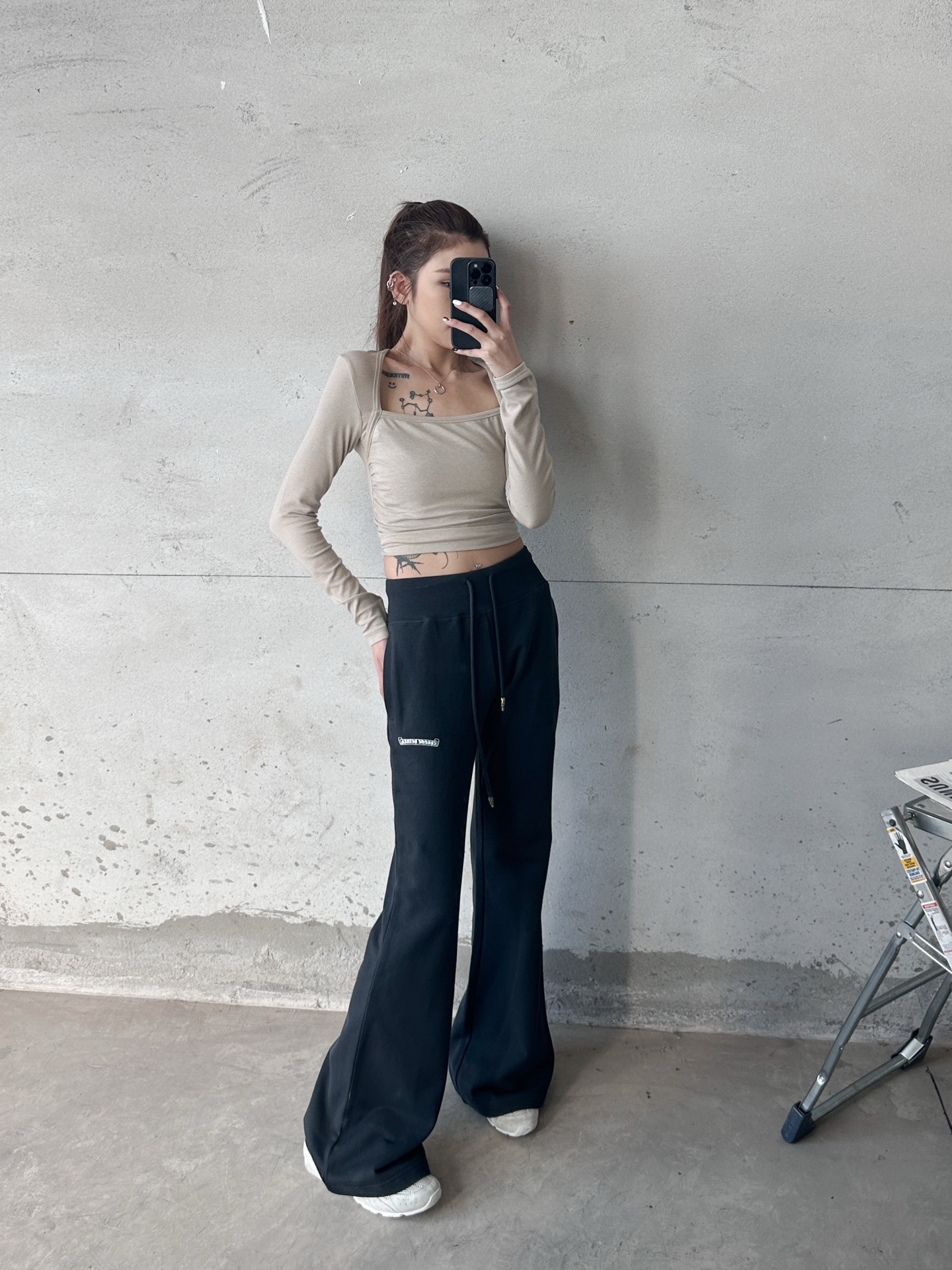 NO:628963,Chrome Hearts ｜ New casual sweatpants, ready-to-wear washed printing technology, slightly flared style, fashionable and casual, size sml,,chrome hearts,alexander wang19860909克罗心 ｜ 新款休闲卫裤,成衣洗水印花工艺,微喇款式版型,时尚休闲,尺码sml,,chrome hearts,alexander wang,Women's clothing