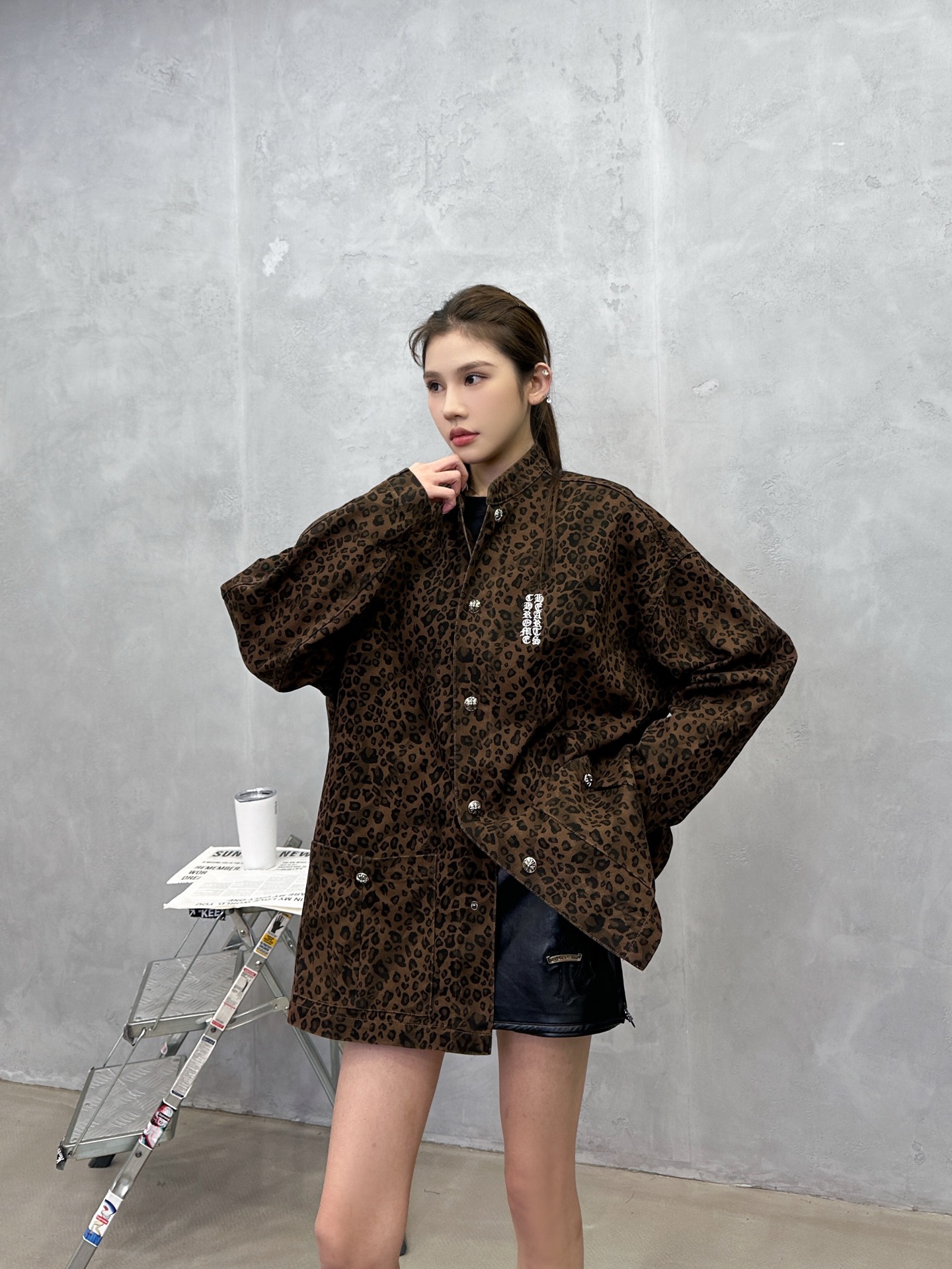 NO:658286,Chrome Hearts | New leopard print jacket, ready-to-wear washed and soft embroidery process, gray cloth printed leopard print khaki fabric, same style for men and women, size sml,,chrome hearts,jackets & coats,alexander wang19860909克罗心 ｜ 新款豹纹外套,成衣洗水加软刺绣工艺,坯布印豹纹卡其布面料,男女同款,尺码sml,,chrome hearts,jackets & coats,alexander wang,Women's clothing