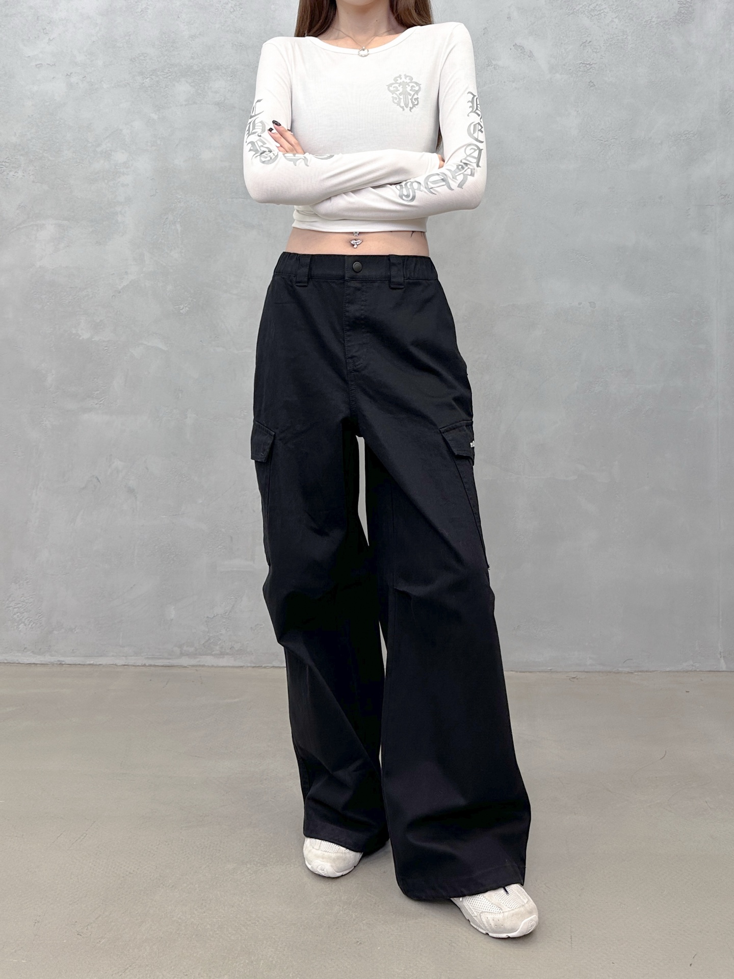 NO:666070,Acne | New style casual overalls, ready-to-wear washed, fried and spray-painted with classic embroidery logo, casual fashion, size sml,,acne studios, 19860909Acne ｜ 新款休闲工装裤,成衣洗水炒色喷色工艺加经典刺绣标,休闲时尚,尺码sml,,acne studios, ,Women's clothing