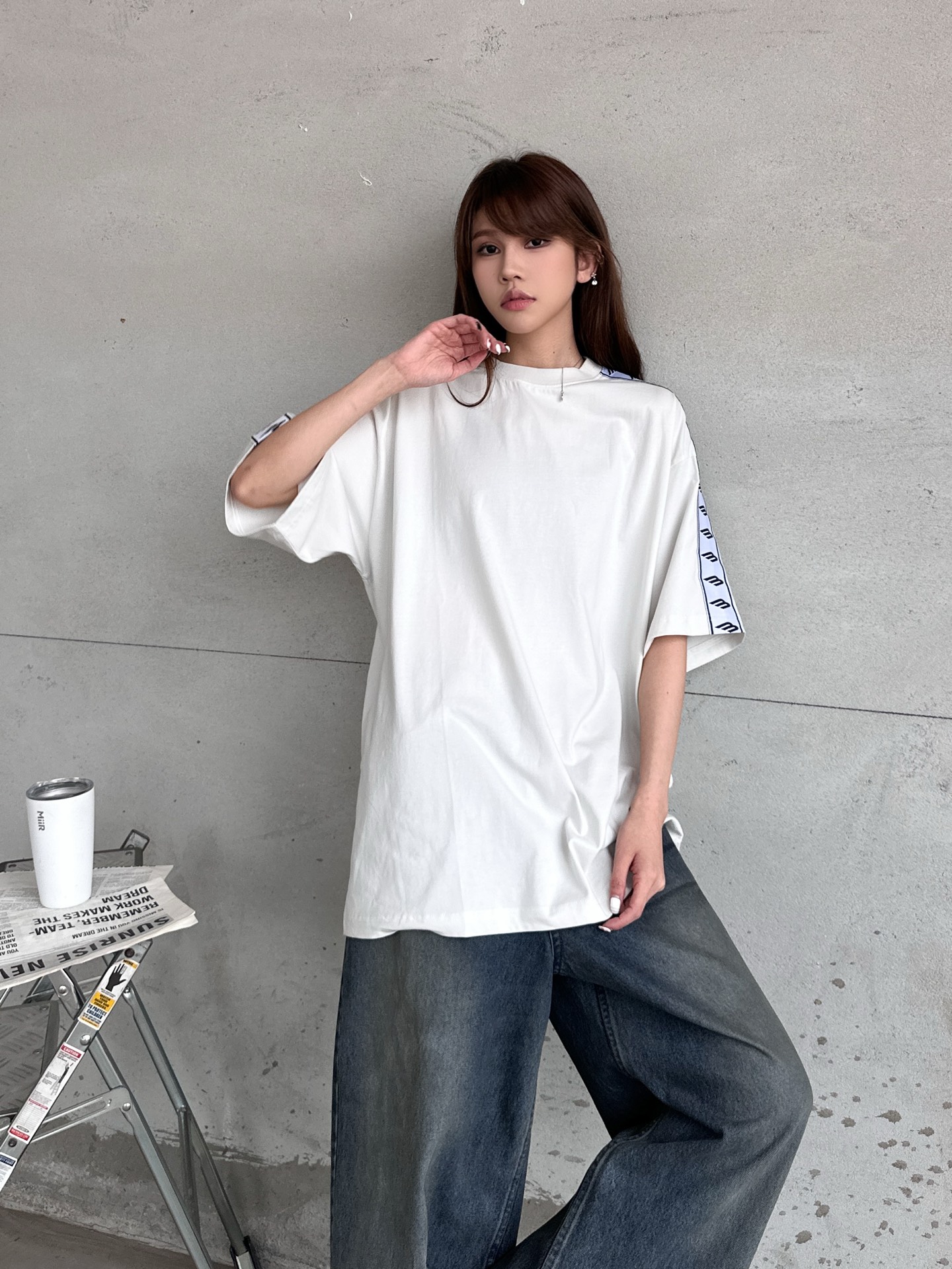 NO:683825,Paris ｜ New short-sleeved T-shirt, ready-to-wear washing process and custom-woven brand logo webbing, casual and fashionable, same style for men and women, size sml,, T-shirt,19860909巴黎 ｜ 新款短袖t,成衣洗水工艺加定织品牌logo织带,休闲时尚,男女同款,尺码sml,,T-shirt,,Women's clothing