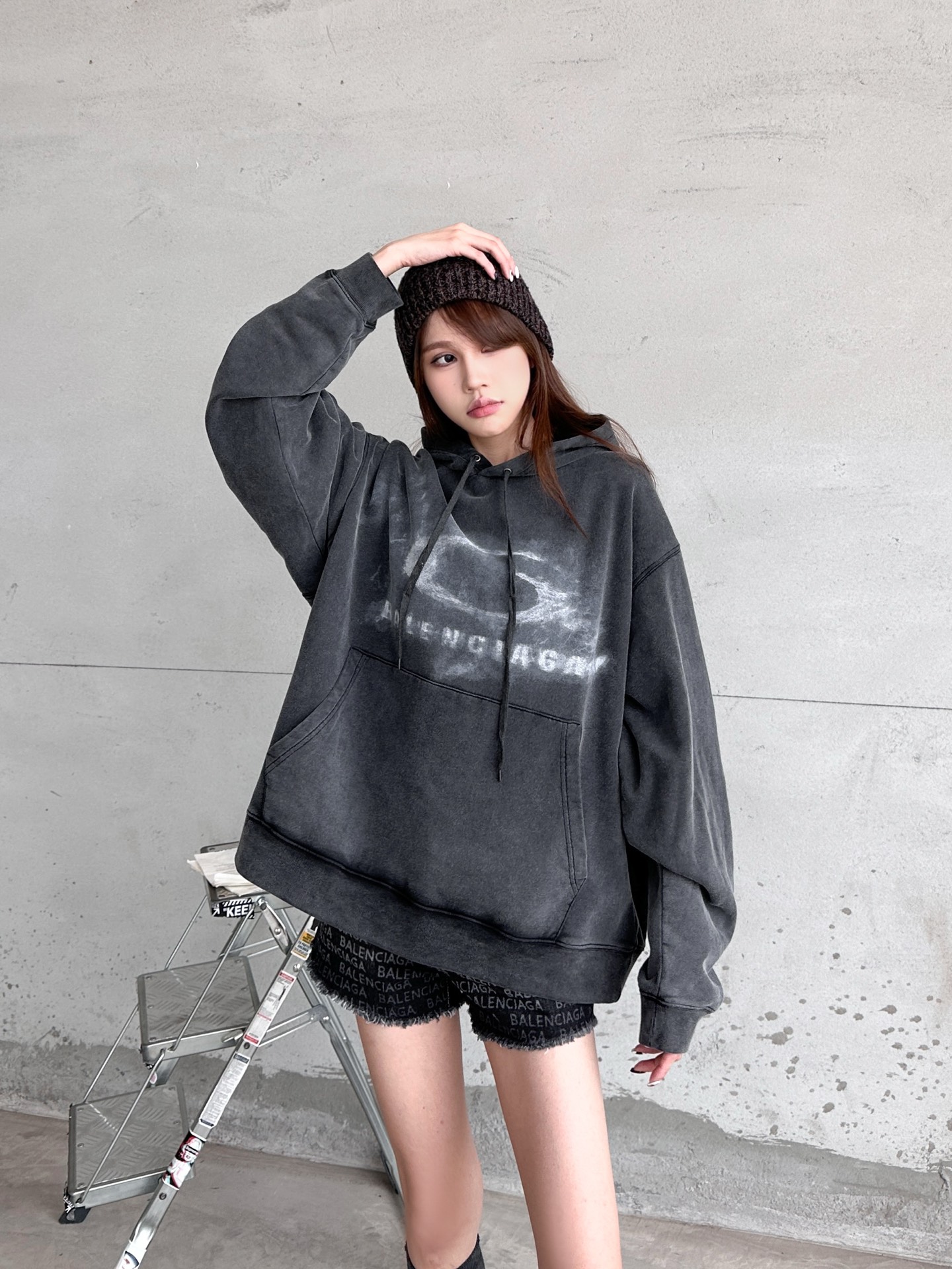 NO:683828,Paris | New hooded sweatshirt, ready-to-wear washed and fried with white ink direct printing, casual and fashionable, same style for men and women, size sml,,hoodie,sweatshirts,hats,19860909巴黎 ｜ 新款连帽卫衣,成衣洗水炒色工艺加白墨直喷印花,休闲时尚,男女同款,尺码sml,,hoodie,sweatshirts,hats,,Women's clothing