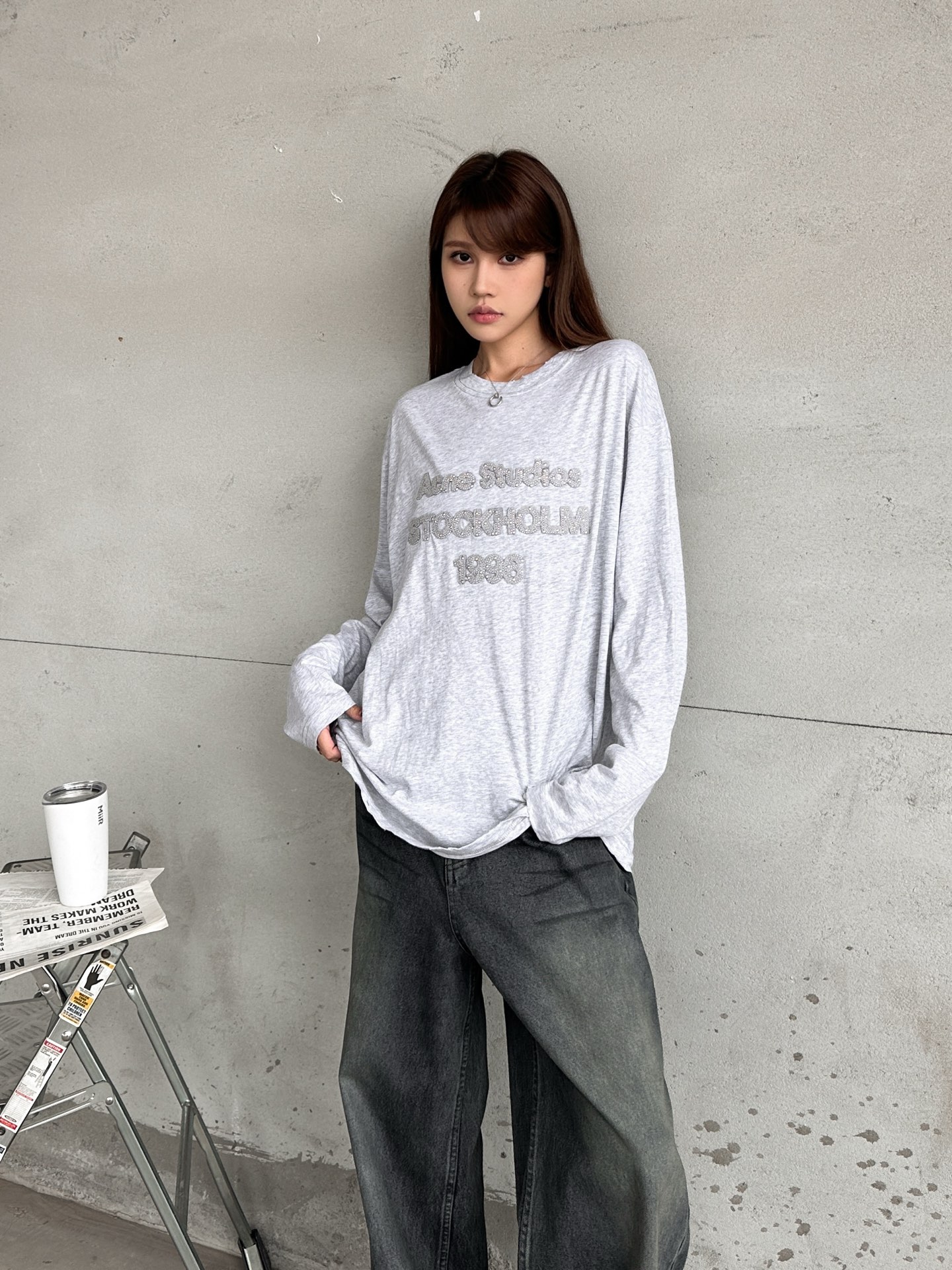 NO:683830,Acne | New long-sleeved t-shirt, ready-to-wear washed and sanded with patch embroidery and rhinestones, imported linen cotton fabric, casual and fashionable, size sml,,acne studios,19860909Acne ｜ 新款长袖t,成衣洗水吊磨工艺加贴布刺绣烫钻,进口亚麻棉面料,休闲时尚,尺码sml,,acne studios,,Women's clothing
