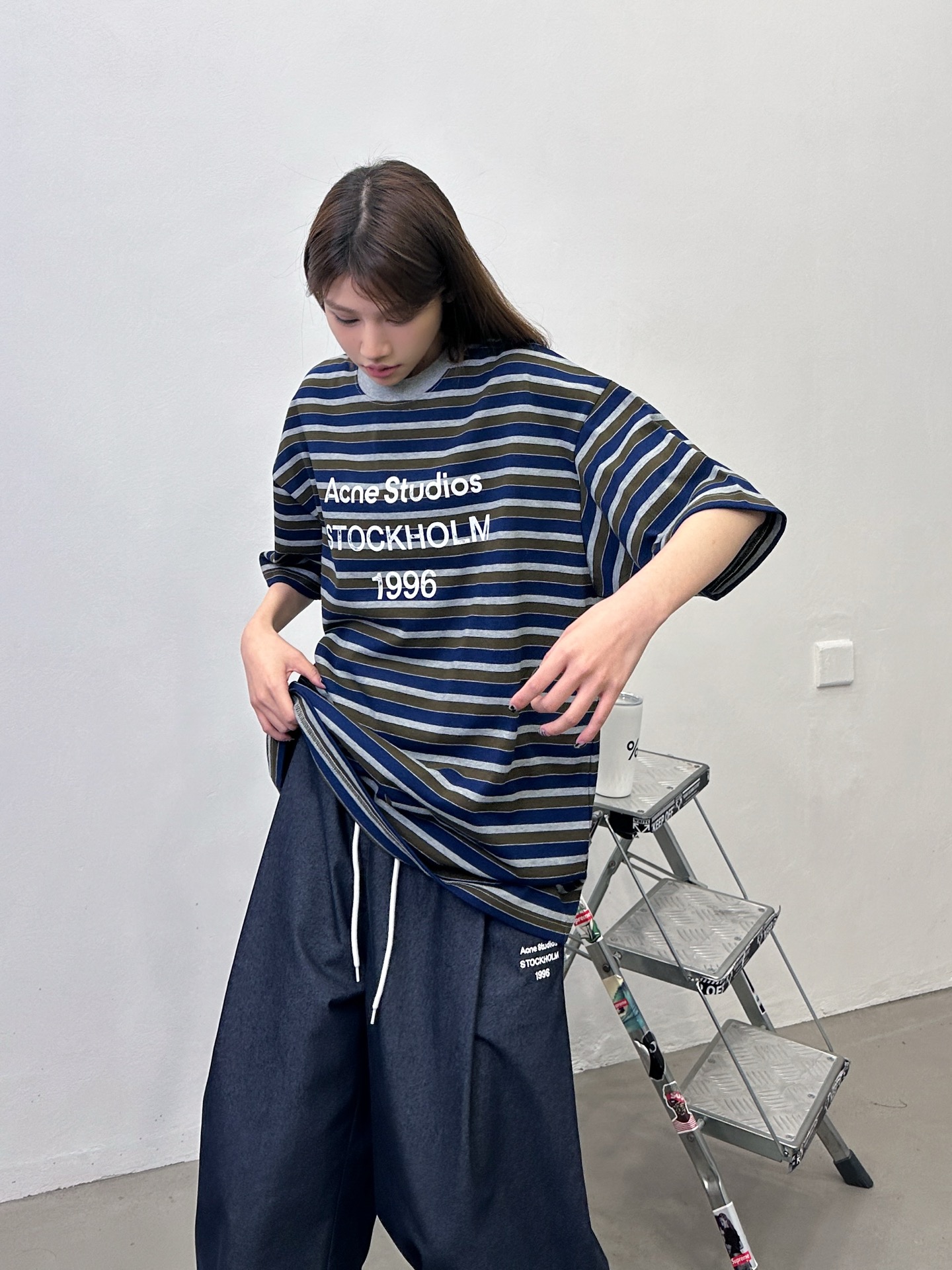 NO:693717,Acne | New short-sleeved T-shirt, ready-to-wear washed printing technology and classic yarn-dyed colorful striped fabric, casual and fashionable, same style for men and women, size sml,,acne studios,T-shirt,19860909Acne ｜ 新款短袖t,成衣洗水印花工艺加经典色织彩色条纹面料,休闲时尚,男女同款,尺码sml,,acne studios,T-shirt,,Women's clothing