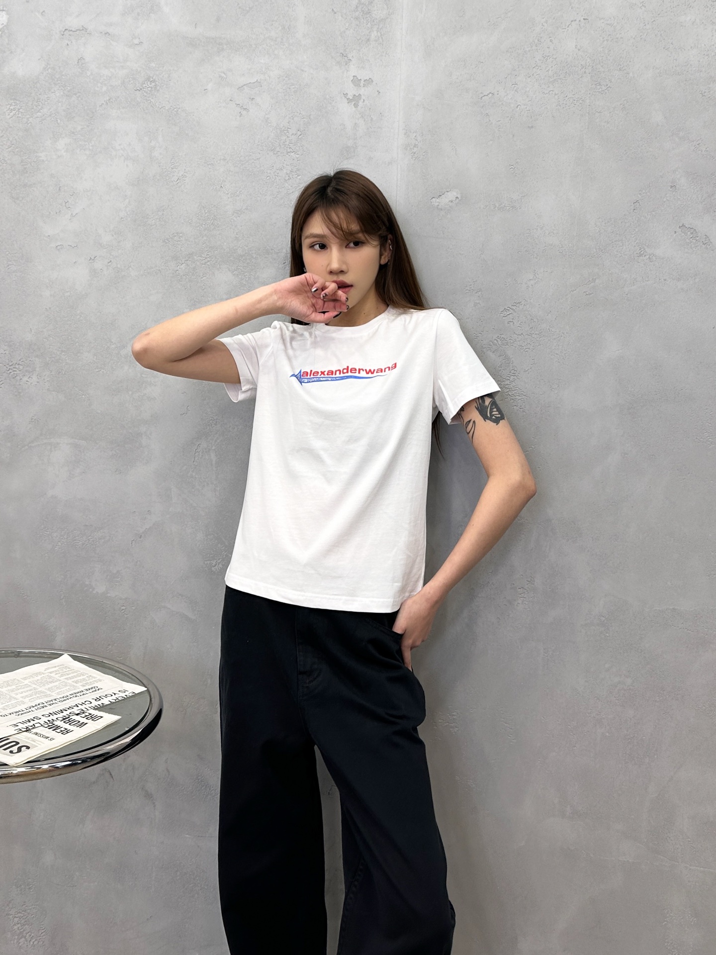 NO:694519,King | New short-sleeved T-shirt, ready-to-wear washed and fried with foam printing and hot diamond processing, casual and fashionable, size sml,, alexander wang, T-shirt,19860909大王 ｜ 新款短袖t,成衣洗水炒色加发泡印花烫钻工艺,休闲时尚,尺码sml,,alexander wang,T-shirt,,Women's clothing
