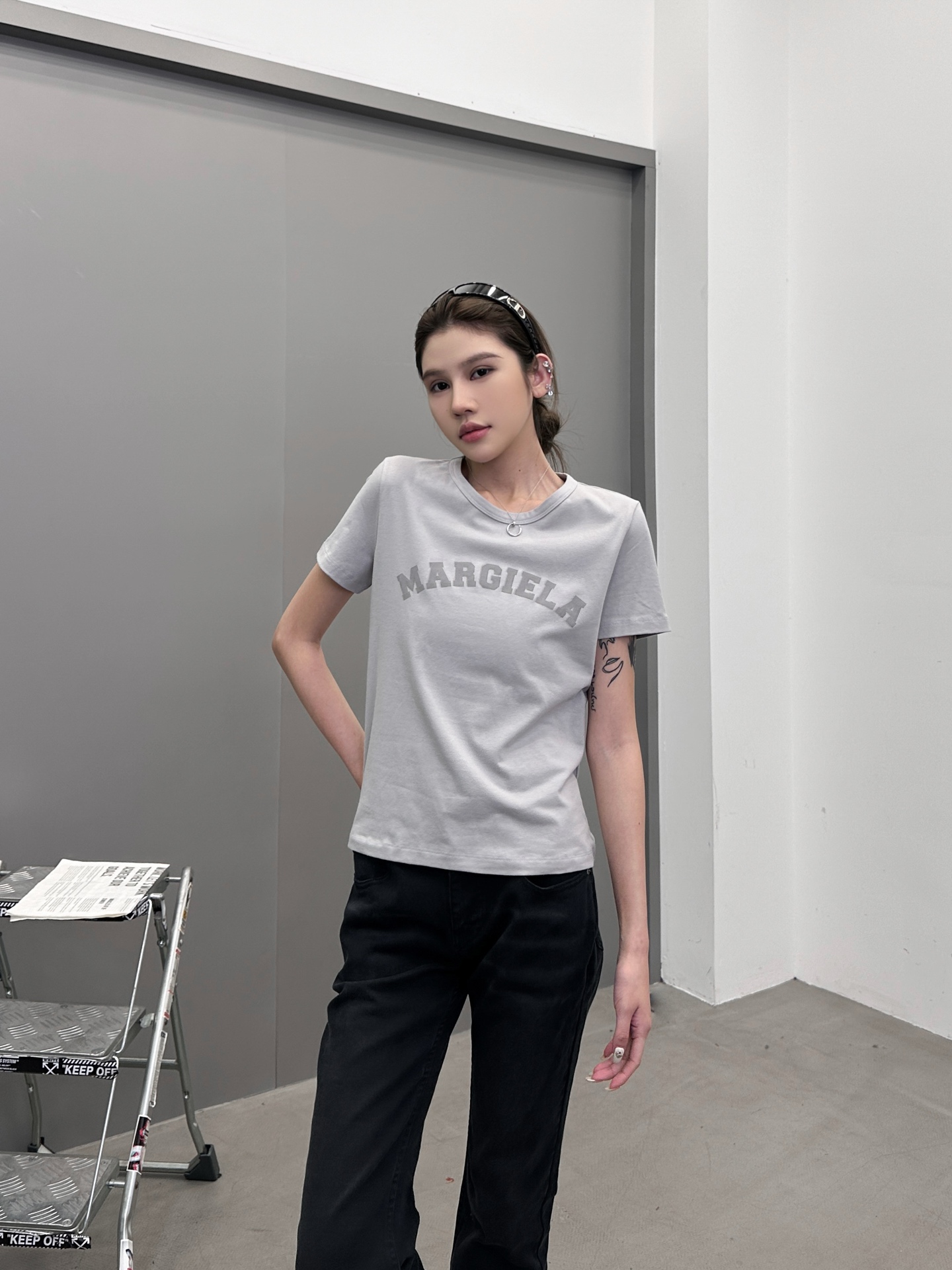 NO:697517,mm6 ｜ New short-sleeved t-shirt, ready-to-wear washed and fried with multiple prints, casual and fashionable, size sml, masion margiela, T-shirt,19860909mm6 ｜ 新款短袖t,成衣洗水炒色工艺加多重印花,休闲时尚,尺码sml,,masion margiela,T-shirt,,Women's clothing