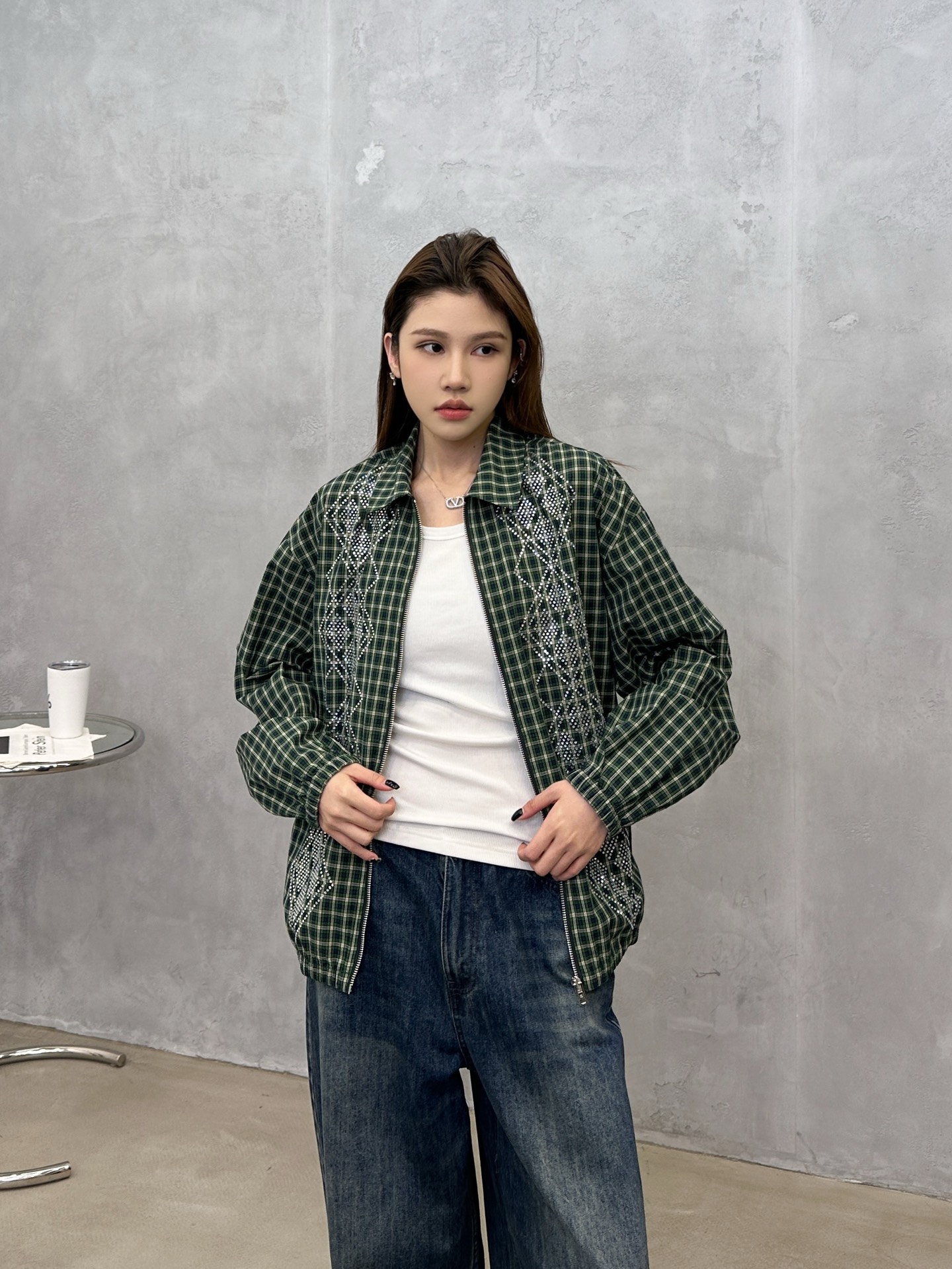 NO:708003,King | New casual shirt jacket, ready-to-wear pattern hot-drilling process, cotton yarn-dyed plaid fabric, casual fashion, same style for men and women, size sml,, alexander wang, jackets & coats,19860909大王 ｜ 新款休闲衬衣外套,成衣图案烫钻工艺,全棉色织格纹面料,休闲时尚,男女同款,尺码sml,,alexander wang,jackets & coats,,Women's clothing
