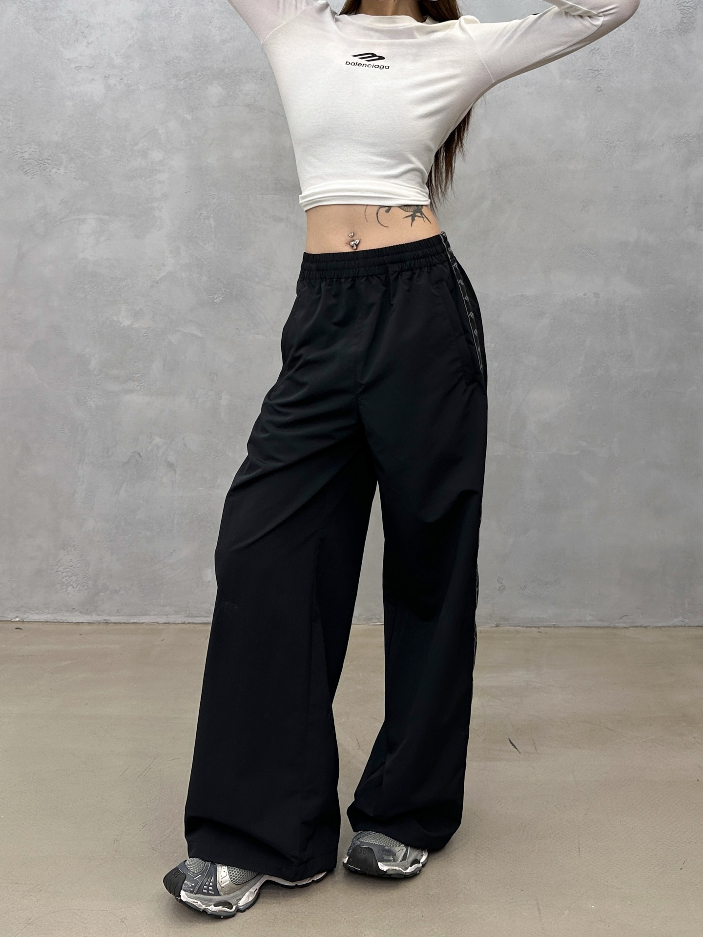 NO:708359,Paris | New style casual pants, handmade brand yarn-dyed patterned webbing, casual and fashionable, same style for men and women, size sml,,19860909巴黎 ｜ 新款休闲裤,手工车品牌色织图案织带,休闲时尚,男女同款,尺码sml,,,Women's clothing