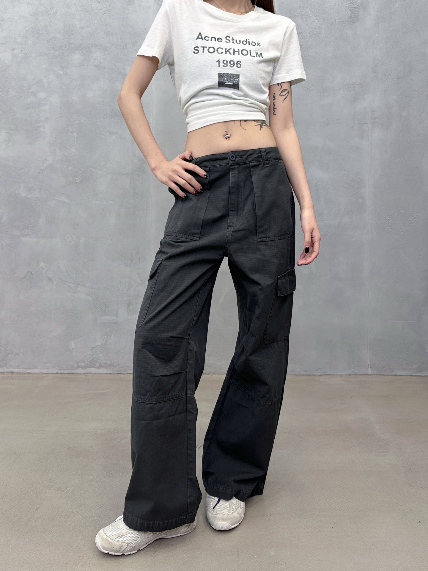 NO:716531,ACNE | New style overalls, ready-to-wear washed, color-sprayed, draped and superimposed, cotton, same style for men and women, size sml,,acne studios,19860909ACNE ｜ 新款工装裤,成衣洗水喷色吊磨叠加工艺,棉,男女同款,尺码sml,,acne studios,,Women's clothing