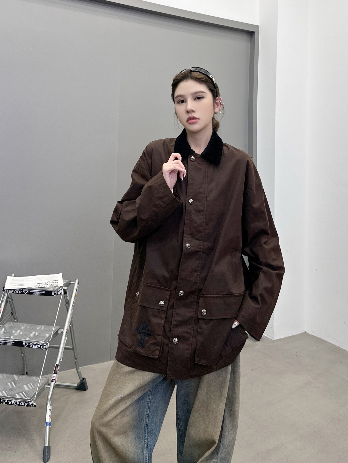 NO:716767,Chrome Hearts | New style trench coat, classic British style, imported coated fabrics, brand-specific hardware, hand-embroidered cross mark, same style for men and women, size sml,,chrome hearts,jackets & coats,19860909克罗心 ｜ 新款风衣外套,经典英伦风格款式,进口涂层面料,品牌专用五金,手工刺绣十字标,男女同款,尺码sml,,chrome hearts,jackets & coats,,Women's clothing