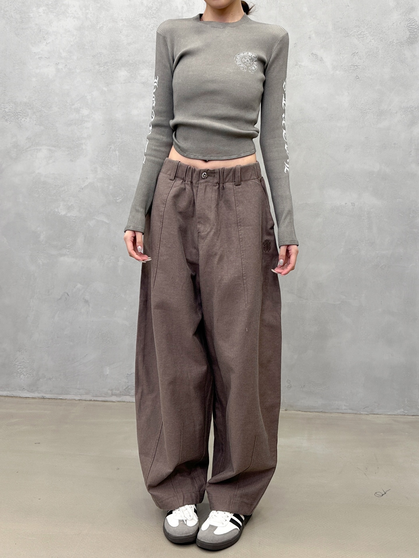 NO:716770,Chrome Hearts | New style casual pants, classic embroidery logo, garment washing and softening process, imported lyocell cotton fabric, casual fashion, size sml,,chrome hearts,19860909克罗心 ｜ 新款休闲裤,经典刺绣标,成衣洗水加软工艺,进口莱赛尔棉面料,休闲时尚,尺码sml,,chrome hearts,,Women's clothing