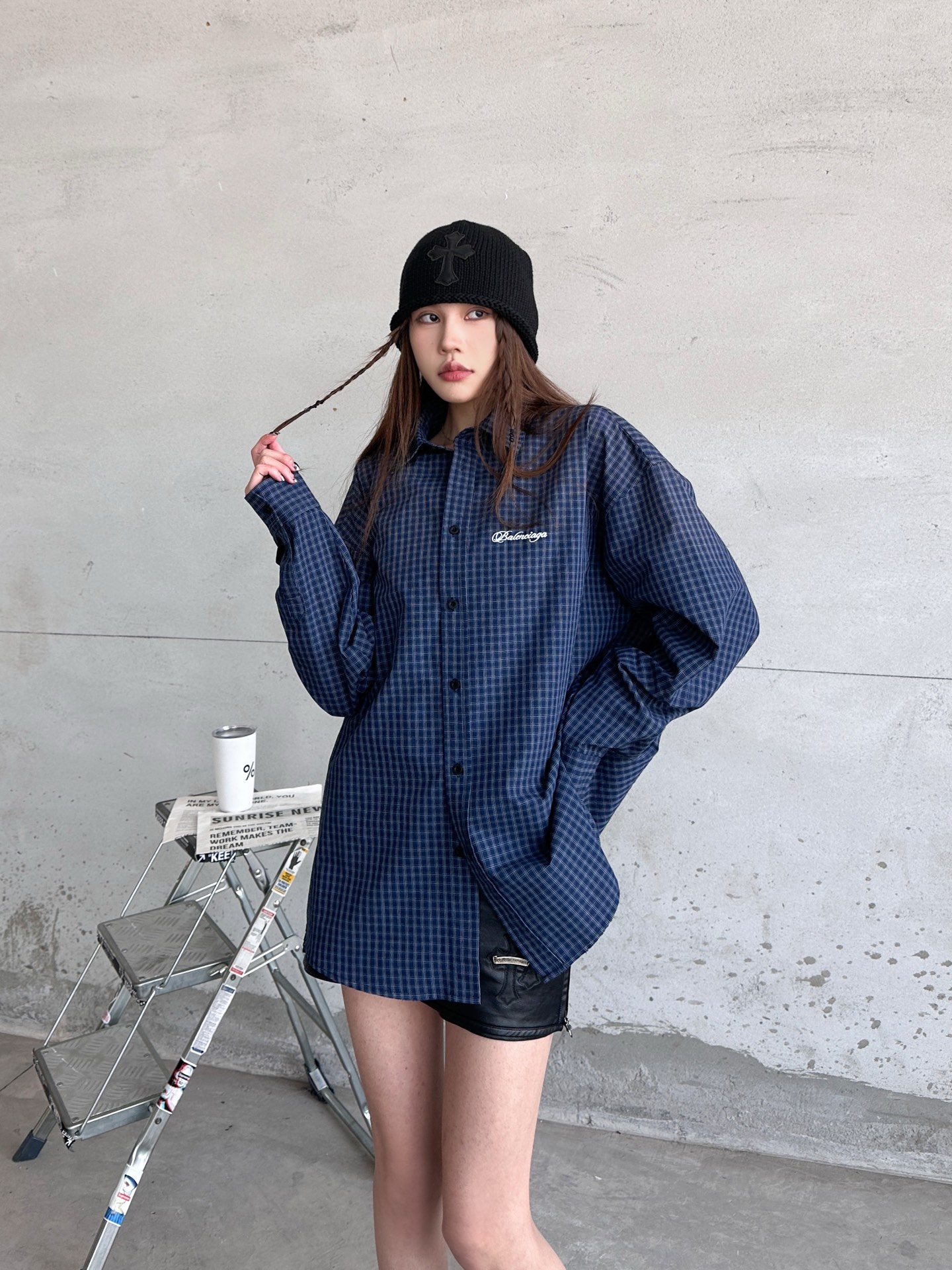 NO:729949,Paris ｜ New casual shirt, ready-to-wear washed and color-sprayed with classic embroidered logos on the front and back, special yarn-dyed ice silk cotton plaid fabric, casual and fashionable, same style for men and women, size sml,,19860909巴黎 ｜ 新款休闲衬衣,成衣洗水喷色吊磨工艺加前后经典刺绣标,特殊色织冰丝棉格纹面料,休闲时尚,男女同款,尺码sml,,,Women's clothing
