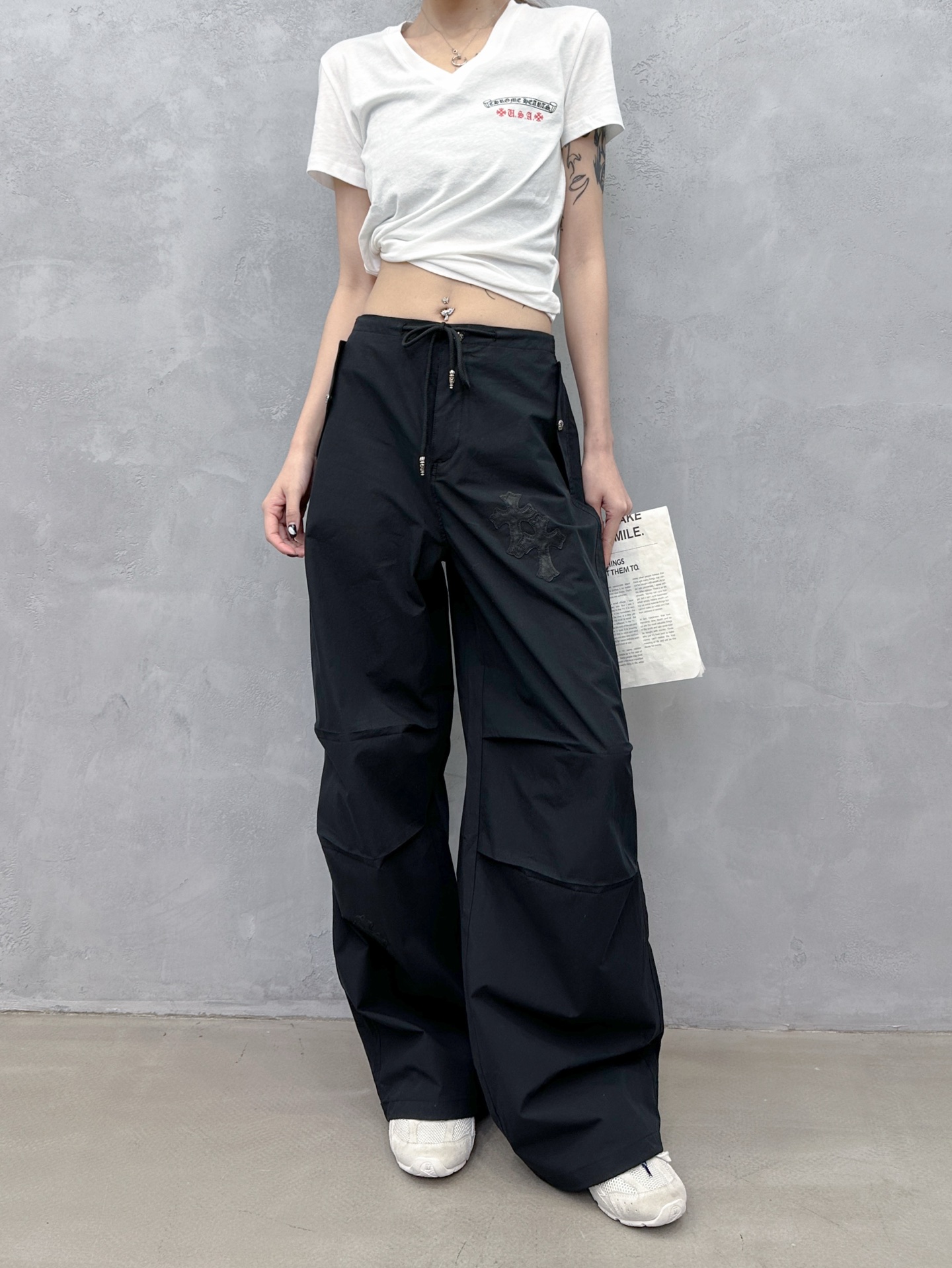 NO:731758,Chrome Hearts | New style casual pants, ready-to-wear washed and softened, imported high-density combed cotton fabric, hand-embroidered cross mark, fashionable and casual, size sml,,chrome hearts,19860909克罗心 ｜ 新款休闲裤,成衣洗水加软工艺,进口高密精梳棉面料,手工刺绣十字标,时尚休闲,尺码sml,,chrome hearts,,Women's clothing