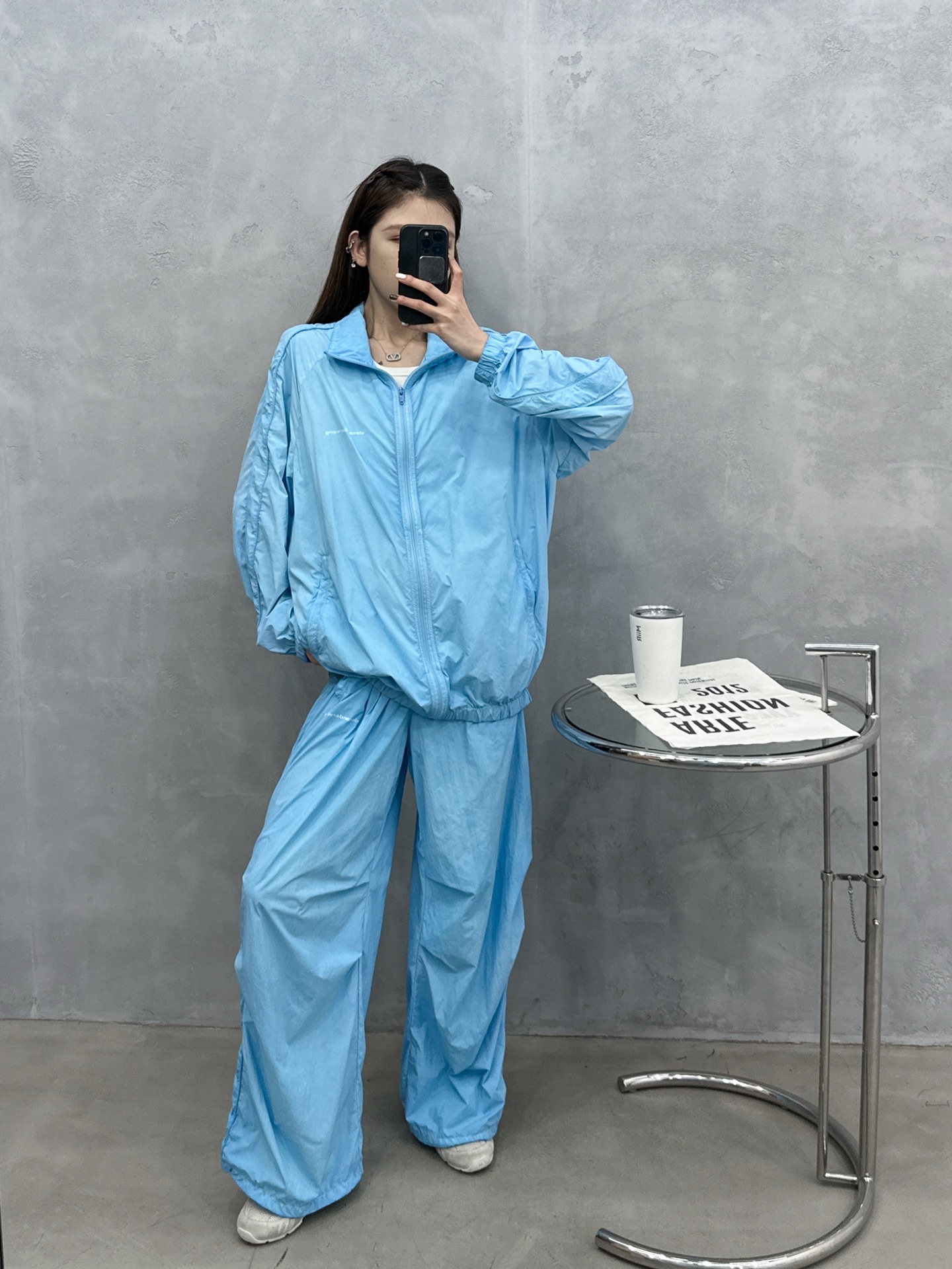 NO:733753,King | New thin windbreaker jacket, ready-made garments washed and fried with front and back printing, casual and fashionable, same style for men and women, size sml,, alexander wang, jackets & coats,19860909大王 ｜ 新款薄风衣外套,成衣洗水炒色工艺加前后印花,休闲时尚,男女同款,尺码sml,,alexander wang,jackets & coats,,Women's clothing