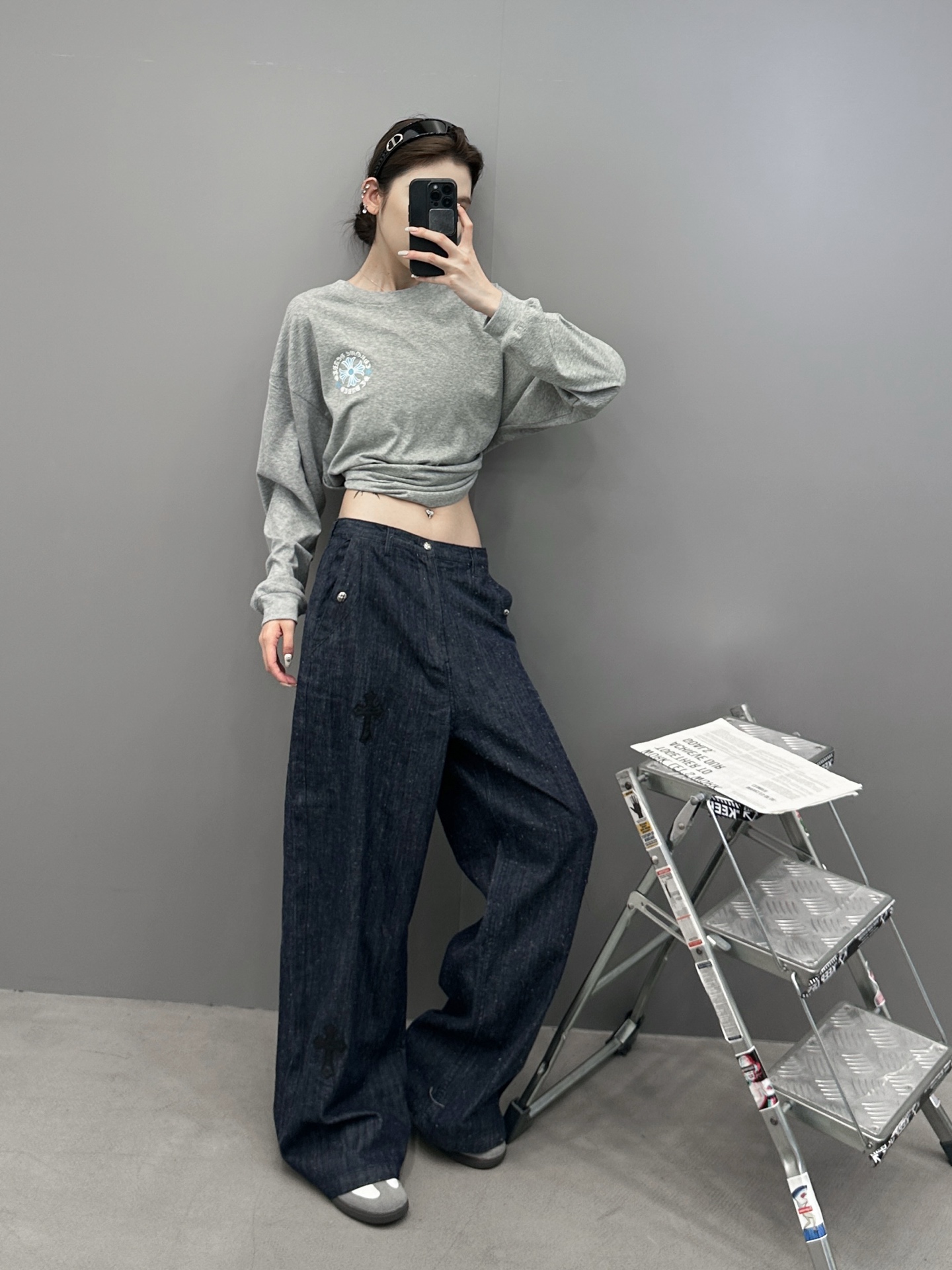 NO:738745,Chrome Hearts | New jeans, ready-to-wear washed and handmade with cross markings, classic original denim fabric, same style for men and women, size sml,,chrome hearts,jeans,19860909克罗心 ｜ 新款牛仔裤,成衣洗水加手工车十字标工艺,经典原布牛仔面料,男女同款,尺码sml,,chrome hearts,jeans,,Women's clothing