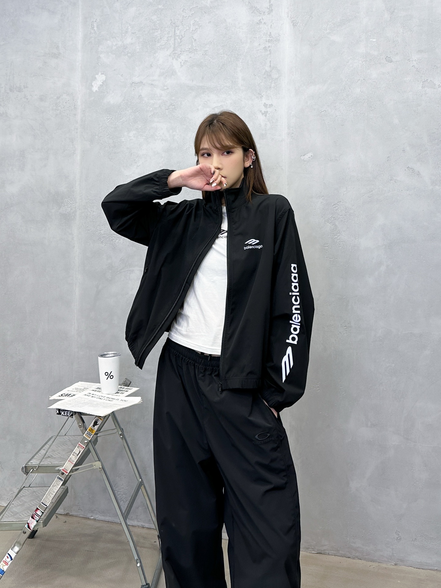 NO:738721,Paris ｜ New casual tops, classic reflective printed logos all over the body, fashionable sports style, same style for men and women, size sml,,19860909巴黎 ｜ 新款休闲上衣,全身多处经典反光印花标,时尚运动风格款式,男女同款,尺码sml,,,Women's clothing