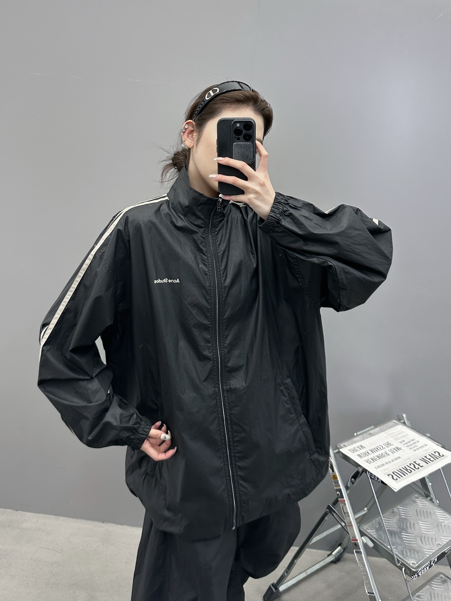 NO:738726,Acne | New thin windbreaker, classic front and back printed logo, high-density cotton fabric imported from Japan, handmade bar workmanship, same style for men and women, size sml,,acne studios,19860909Acne ｜ 新款薄风衣,经典前后印花标,日本进口高密棉面料,手工车杠工艺,男女同款,尺码sml,,acne studios,,Women's clothing