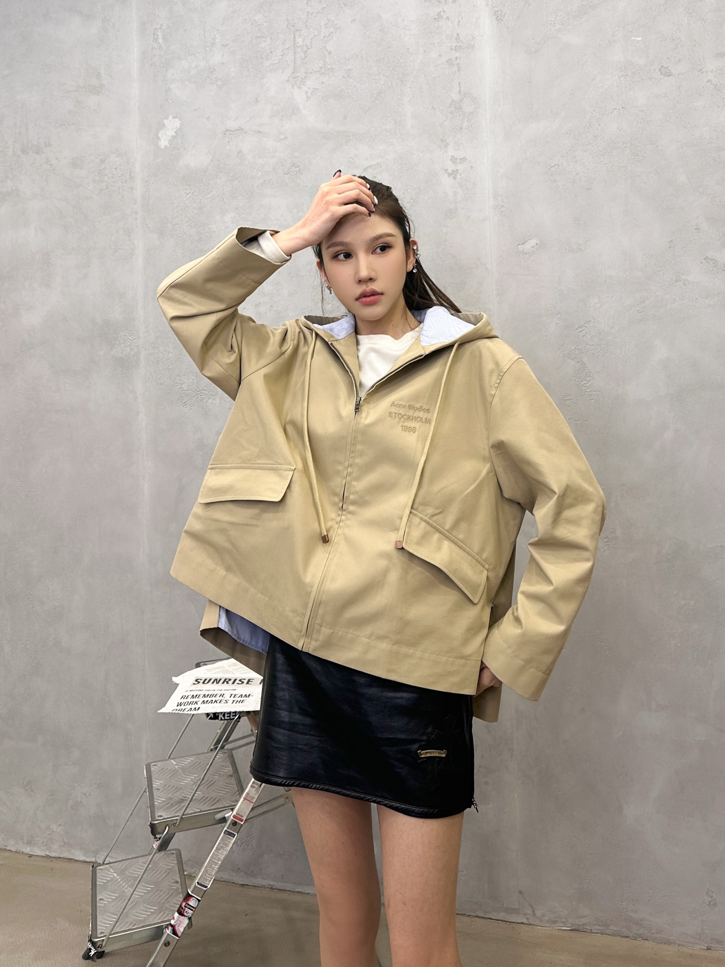 NO:747979,Acne | New casual jacket, classic embroidered logo, special inner and outer double-layer fabric workmanship, high-density cotton khaki outer layer, classic striped cotton shirt fabric inner layer, casual fashion, size sml,,acne studios,jackets & coats,19860909Acne ｜ 新款休闲外套,经典刺绣标,特殊内外双层面料做工,外层高密全棉卡其布,内里经典条纹全棉衬衣布,休闲时尚,尺码sml,,acne studios,jackets & coats,,Women's clothing