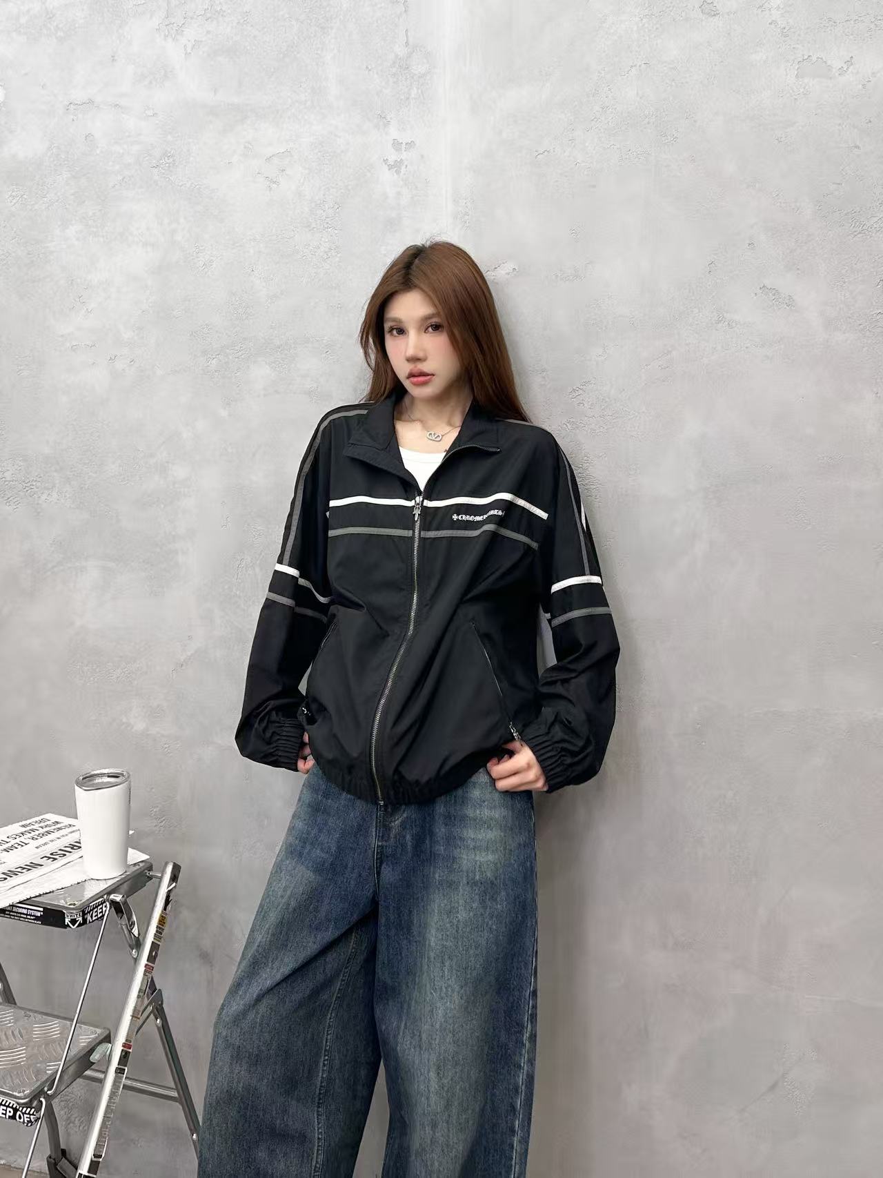 NO:748755,Chrome Hearts | New casual jacket, classic printed logo, hand-stitched line structure workmanship, casual and fashionable, same style for men and women, size sml,,chrome hearts,jackets & coats,19860909克罗心 ｜ 新款休闲外套,经典印花标,手工拼接线条结构做工,休闲时尚,男女同款,尺码sml,,chrome hearts,jackets & coats,,Women's clothing