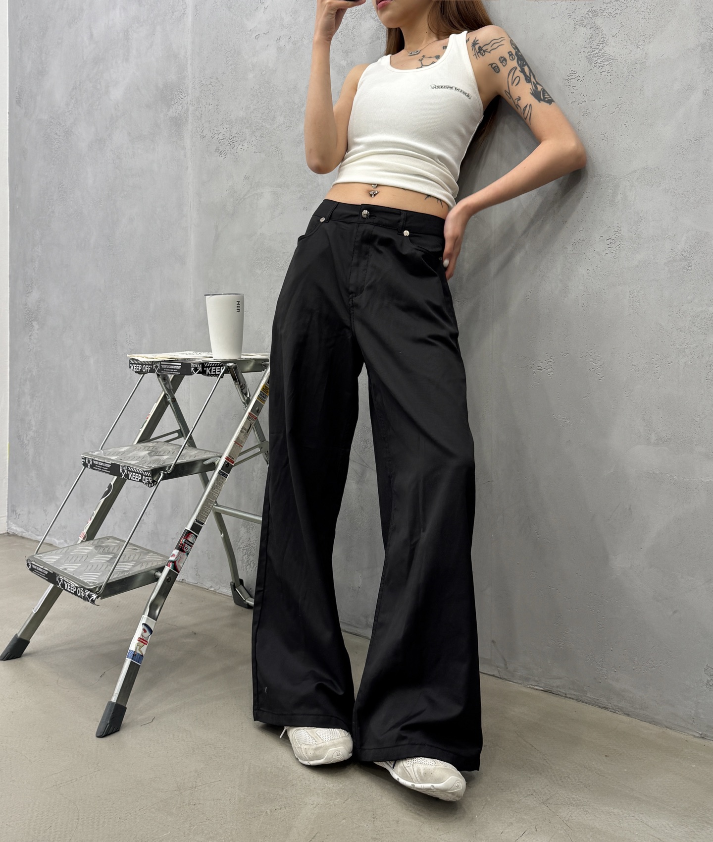 NO:749744,Chrome Hearts | New style casual pants, high-density khaki fabric imported from Japan, laser cutting and hot leather embroidery technology, fashionable and casual, same style for men and women, size sml,,chrome hearts,19860909克罗心 ｜ 新款休闲裤,日本进口高密卡其布面料,激光切割烫皮绣花工艺,时尚休闲,男女同款,尺码sml,,chrome hearts,,Women's clothing