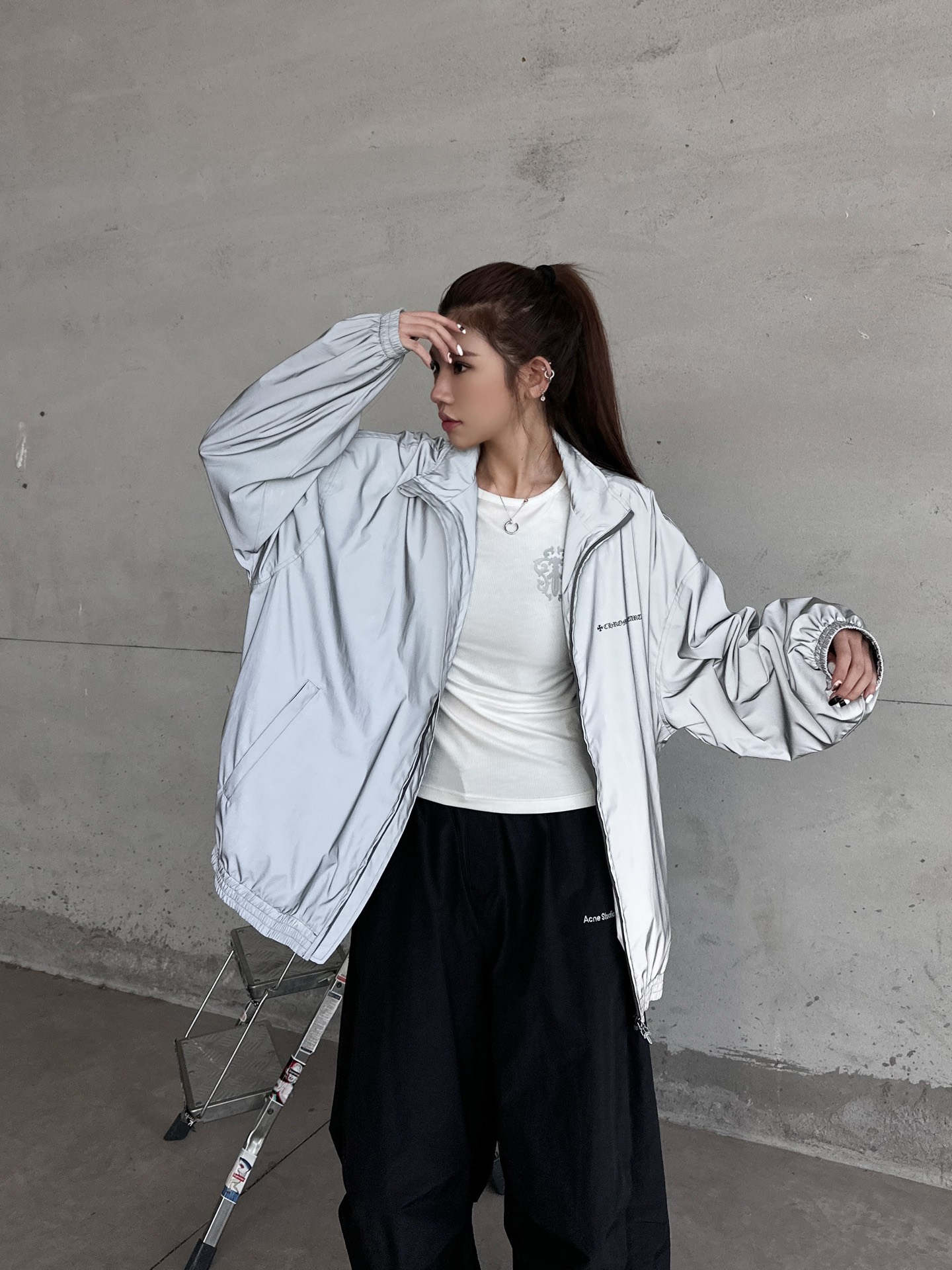 NO:750615,Chrome Hearts | New casual windbreaker cardigan, classic front and back printed logo, special reflective coated windbreaker fabric, fashionable and casual, same style for men and women, size sml,,chrome hearts,19860909克罗心 ｜ 新款休闲风衣开衫,经典前后印花标,特殊反光涂层风衣面料,时尚休闲,男女同款,尺码sml,,chrome hearts,,Women's clothing