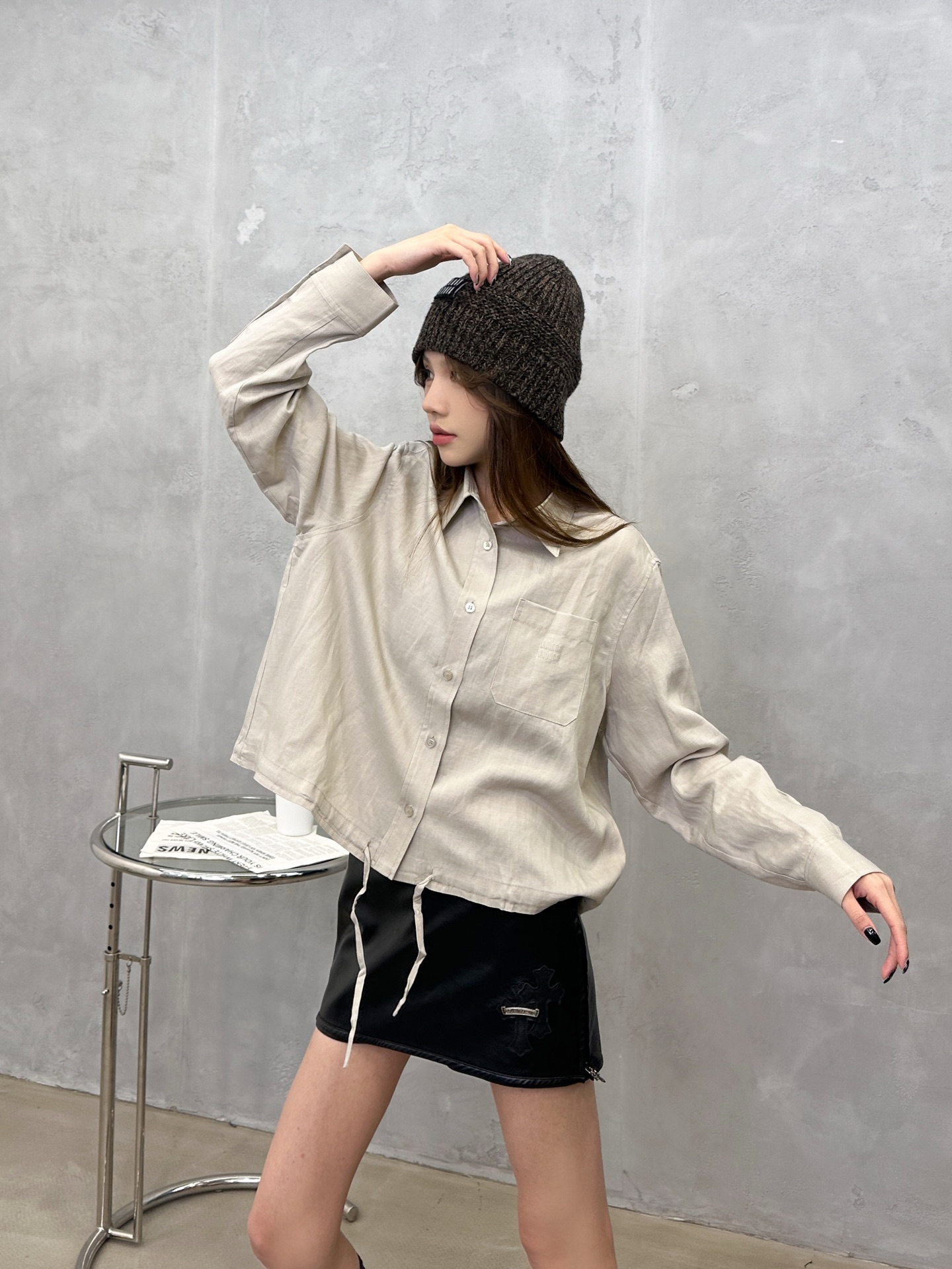 NO:750627,Miu | New casual shirt, classic embroidered logo, Japanese imported Tencel linen fabric with high-end feel, hem drawstring design, casual and fashionable, size sml,,miumiu,19860909Miu ｜ 新款休闲衬衣,经典刺绣标,日本进口天丝亚麻面料高级感拉满,下摆抽绳设计,休闲时尚,尺码sml,,miumiu,,Women's clothing