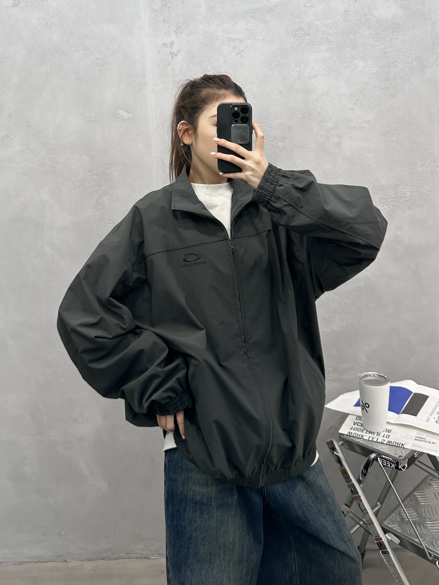 NO:750630,Paris | New style windbreaker jacket, ready-to-wear washed and softened, classic embroidery logo on the front and back, high-density windproof fabric and double-layer knitted lining, same style for men and women, sizes sml,, jackets & coats,19860909巴黎 ｜ 新款风衣外套,成衣洗水加软工艺,前后经典刺绣标,高密防风面料加针织里布双层做工,男女同款,尺码sml,,jackets & coats,,Women's clothing