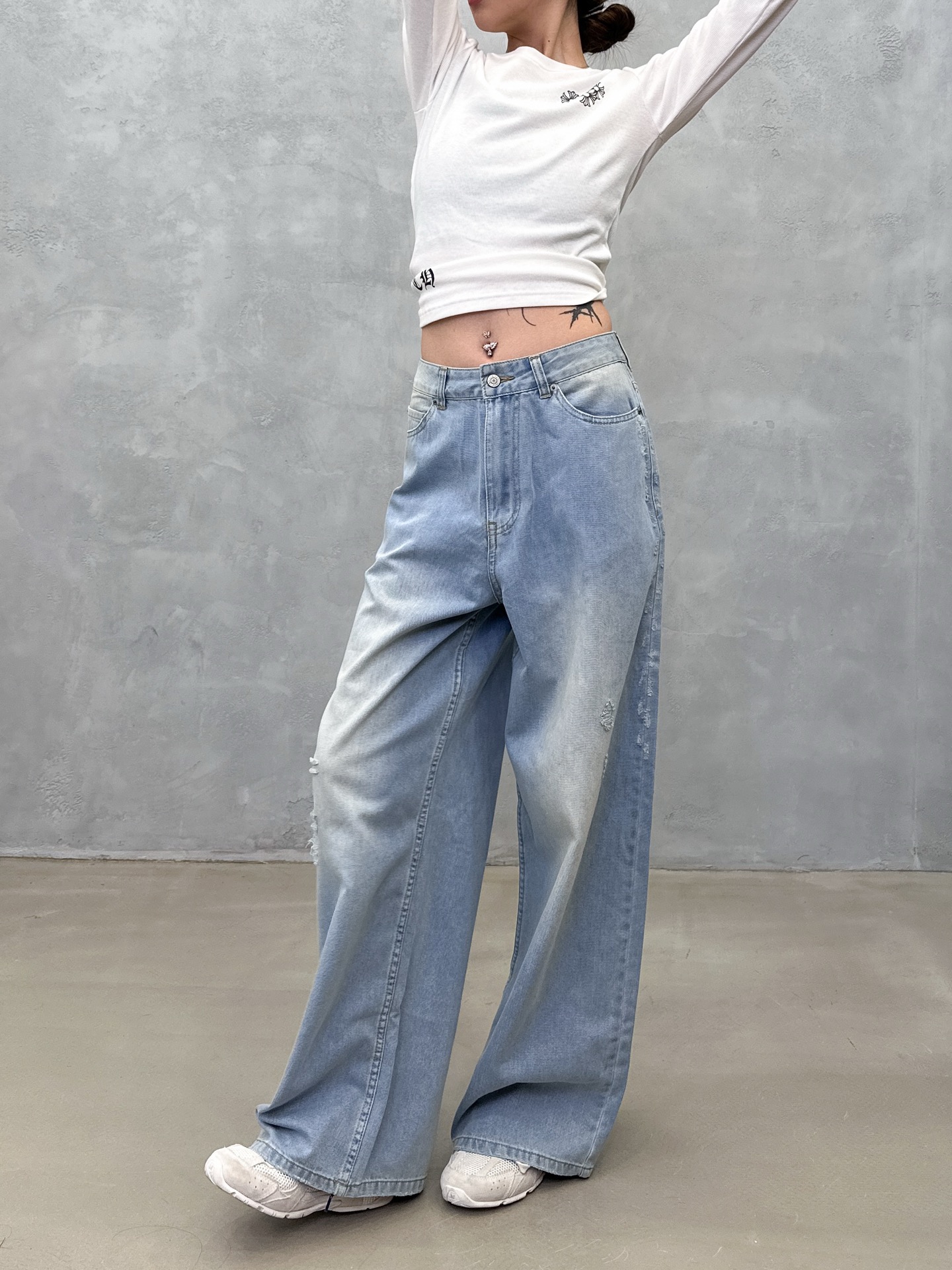 NO:750650,Paris | New jeans, ready-to-wear washed and worn, classic wash colors, casual fashion, sizes sml,,jeans,19860909巴黎 ｜ 新款牛仔裤,成衣洗水磨破工艺,经典洗水色,休闲时尚,尺码sml,,jeans,,Women's clothing