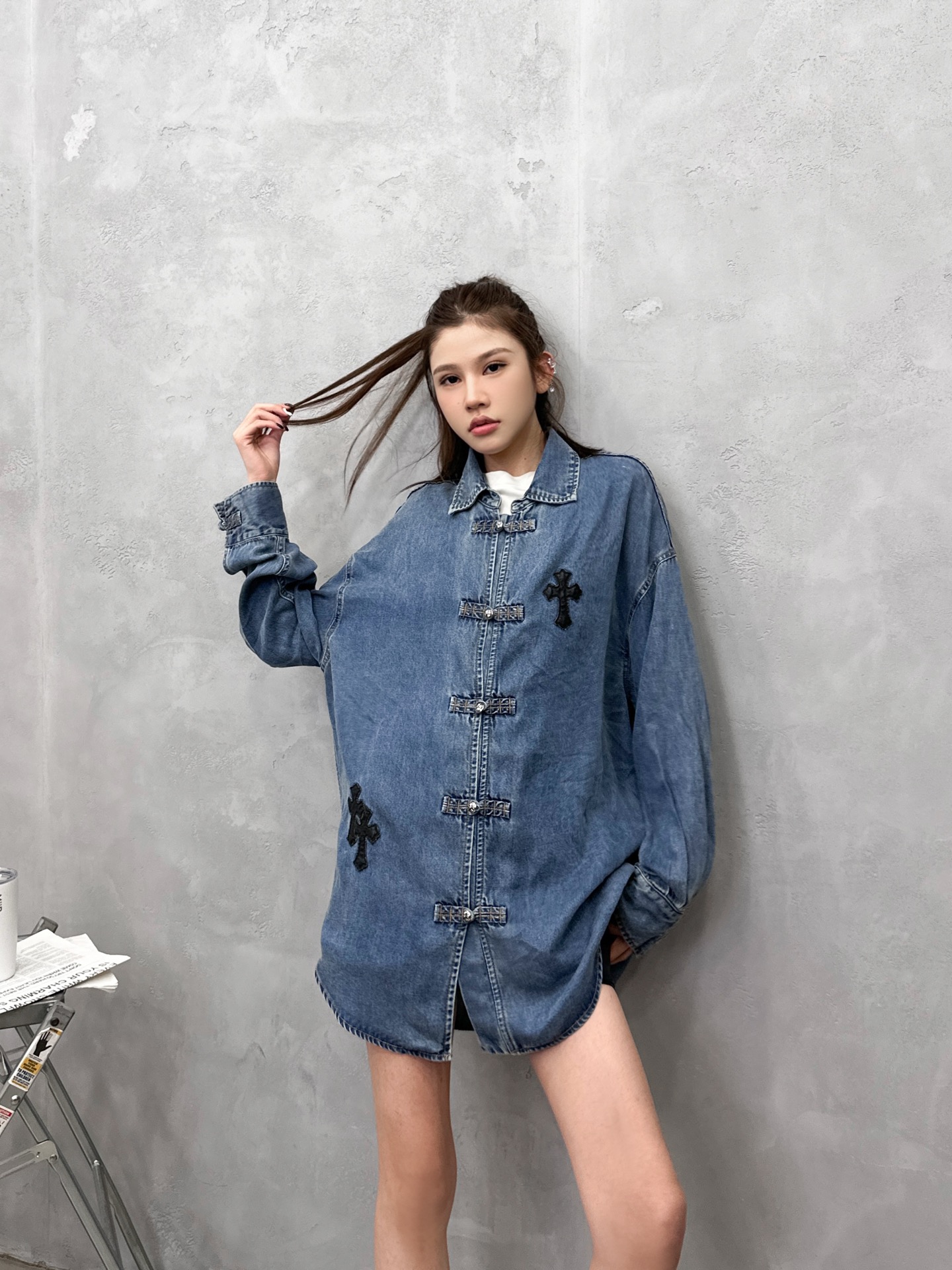 NO:752469,Chrome Hearts ｜ New denim shirts, ready-to-wear washed and handmade with cross markings, Tencel denim fabric, new Chinese style casual fashion, size sml,, chrome hearts,19860909克罗心 ｜ 新款牛仔衬衣,成衣洗水加手工车十字标工艺,天丝牛仔面料,新中式款休闲时尚,尺码sml,,chrome hearts,,Women's clothing