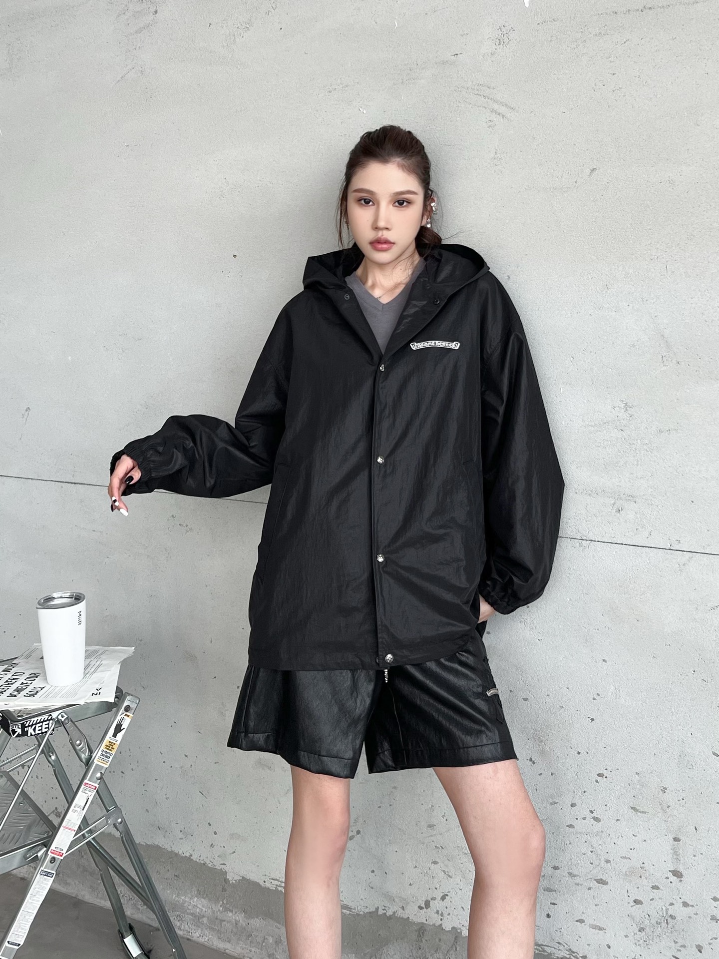 NO:752975,Chrome Hearts | New thin windbreaker, classic front and back embroidery, fashionable and casual style, same style for men and women, size sml,,chrome hearts,19860909克罗心 ｜ 新款薄风衣,经典前后刺绣工艺,时尚休闲款式,男女同款,尺码sml,,chrome hearts,,Women's clothing