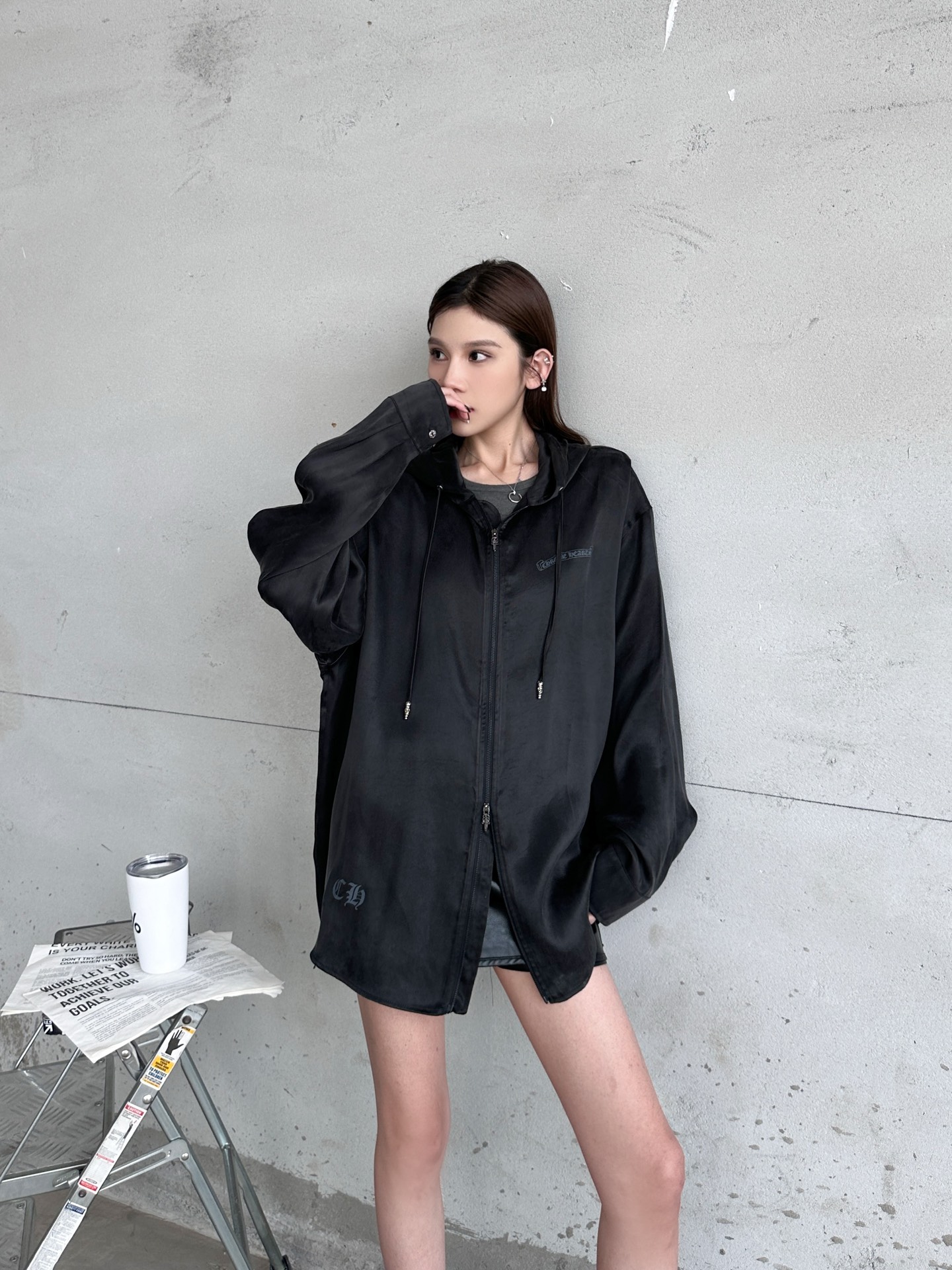 NO:759575,Chrome Hearts ｜ New casual cardigans, ready-made garments with multiple printing techniques, high-end Tencel rayon fabrics, casual fashion, sizes sml,,chrome hearts,19860909克罗心 ｜ 新款休闲开衫,成衣多处印工艺,天丝人丝高级面料,休闲时尚,尺码sml,,chrome hearts,,Women's clothing