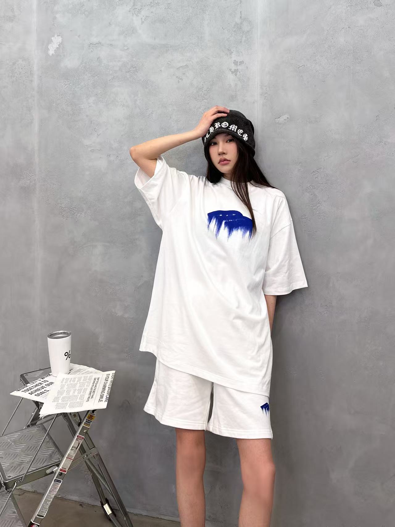 NO:761183,Paris | New short-sleeved t-shirt, ready-to-wear washed and printed with embroidery technology, same style for men and women, size sml,, T-shirt,19860909巴黎 ｜ 新款短袖t,成衣洗水加印花刺绣工艺,男女同款,尺码sml,,T-shirt,,Women's clothing