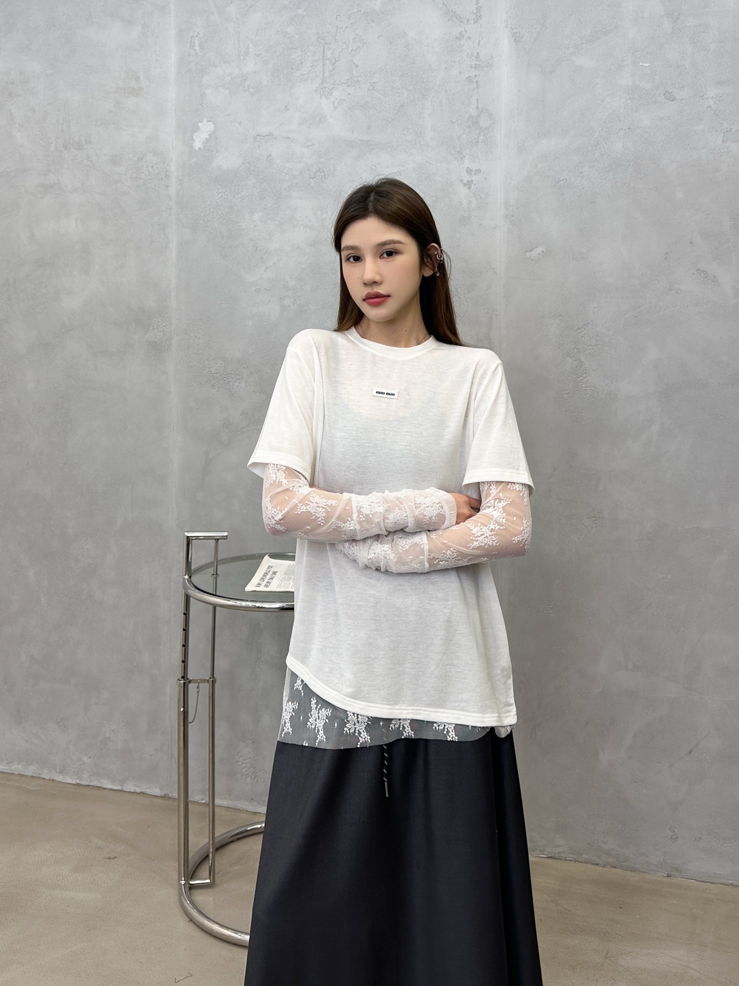 NO:762311,Miu | New fake two-piece long-sleeved t-shirt, classic embroidered logo, lace stitching fake two-piece sleeves, fashionable and casual, size sml,,miumiu,19860909Miu ｜ 新款假两件长袖t,经典刺绣标,蕾丝拼接假两件袖子,时尚休闲,尺码sml,,miumiu,,Women's clothing