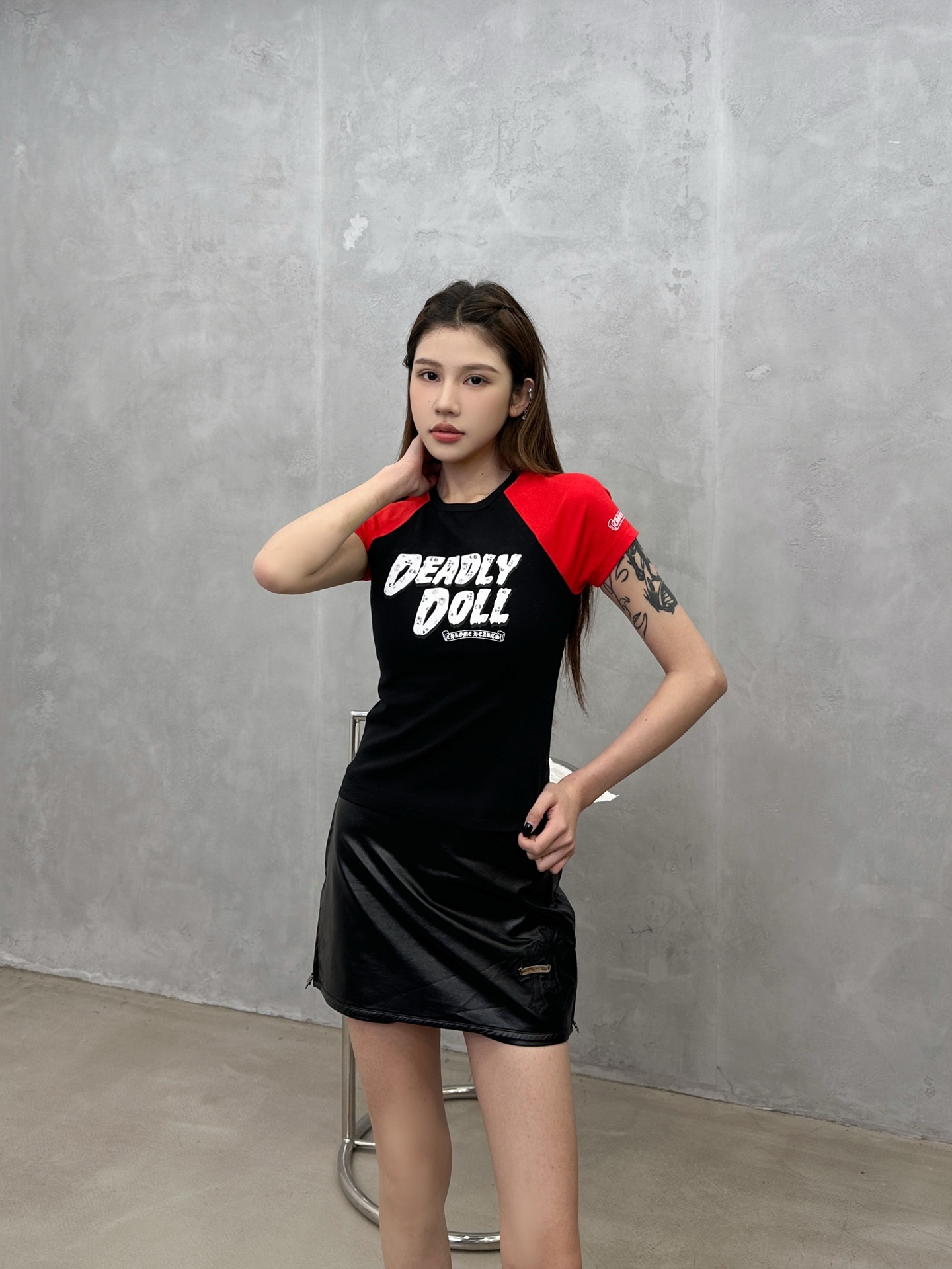 NO:790871,Chrome Hearts ｜ New short-sleeved T-shirt, ready-to-wear washing and color fixing process plus three printings, classic contrast raglan sleeve style, casual and fashionable, size sml,, chrome hearts, T-shirt,19860909克罗心 ｜ 新款短袖t,成衣洗水固色工艺加三处印花,经典撞色插肩袖款式,休闲时尚,尺码sml,,chrome hearts,T-shirt,,Women's clothing