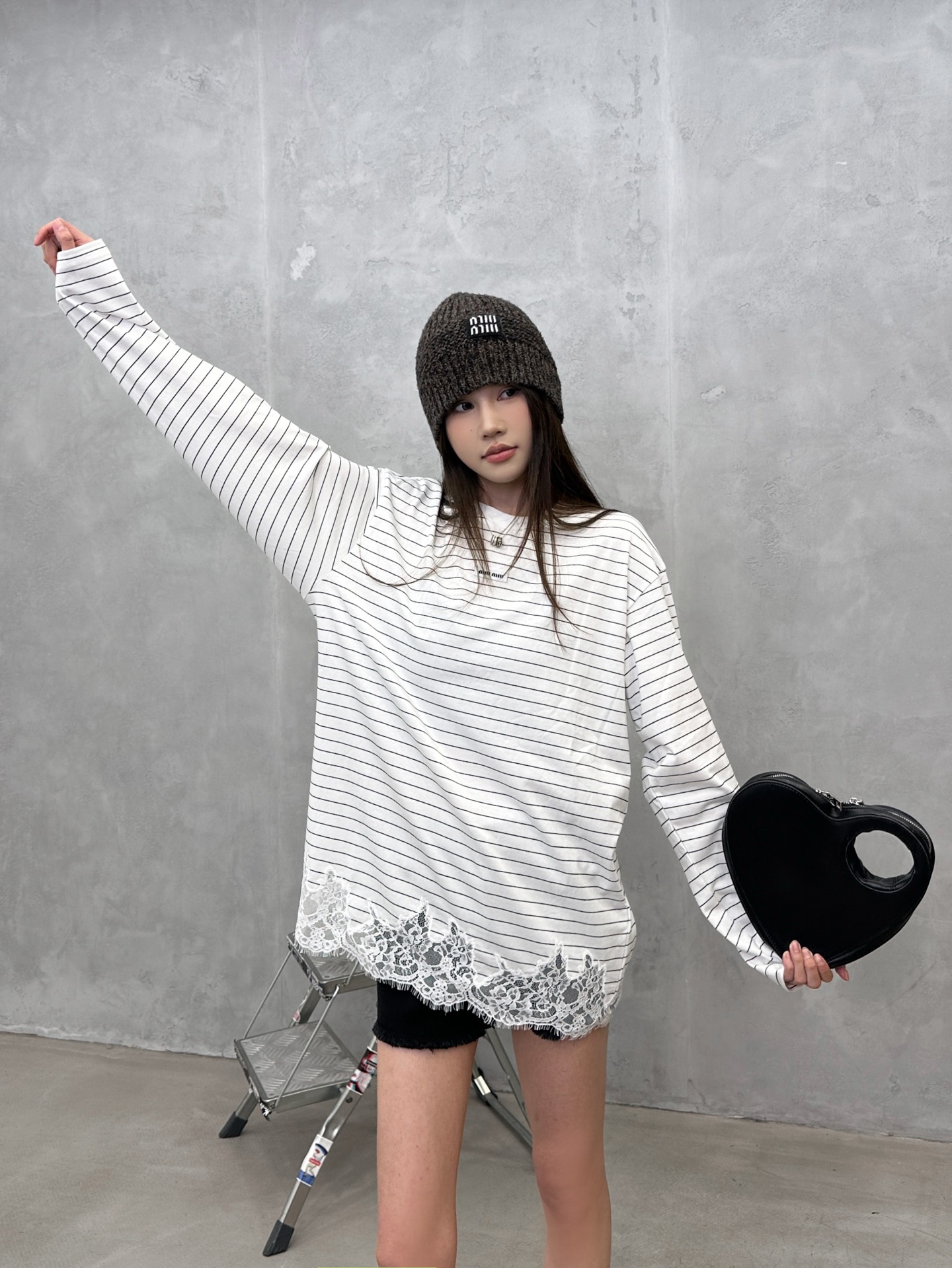 NO:790885,Acne | New long-sleeved t-shirt, brand classic embroidery logo, yarn-dyed striped casual thin fabric, handmade irregular embroidery lace splicing embroidery technology, casual fashion, size sml,,acne studios,19860909Acne ｜ 新款长袖t,品牌经典刺绣标,色织条纹休闲薄面料,手工不规则刺绣蕾丝拼接绣花工艺,休闲时尚,尺码sml,,acne studios,,Women's clothing