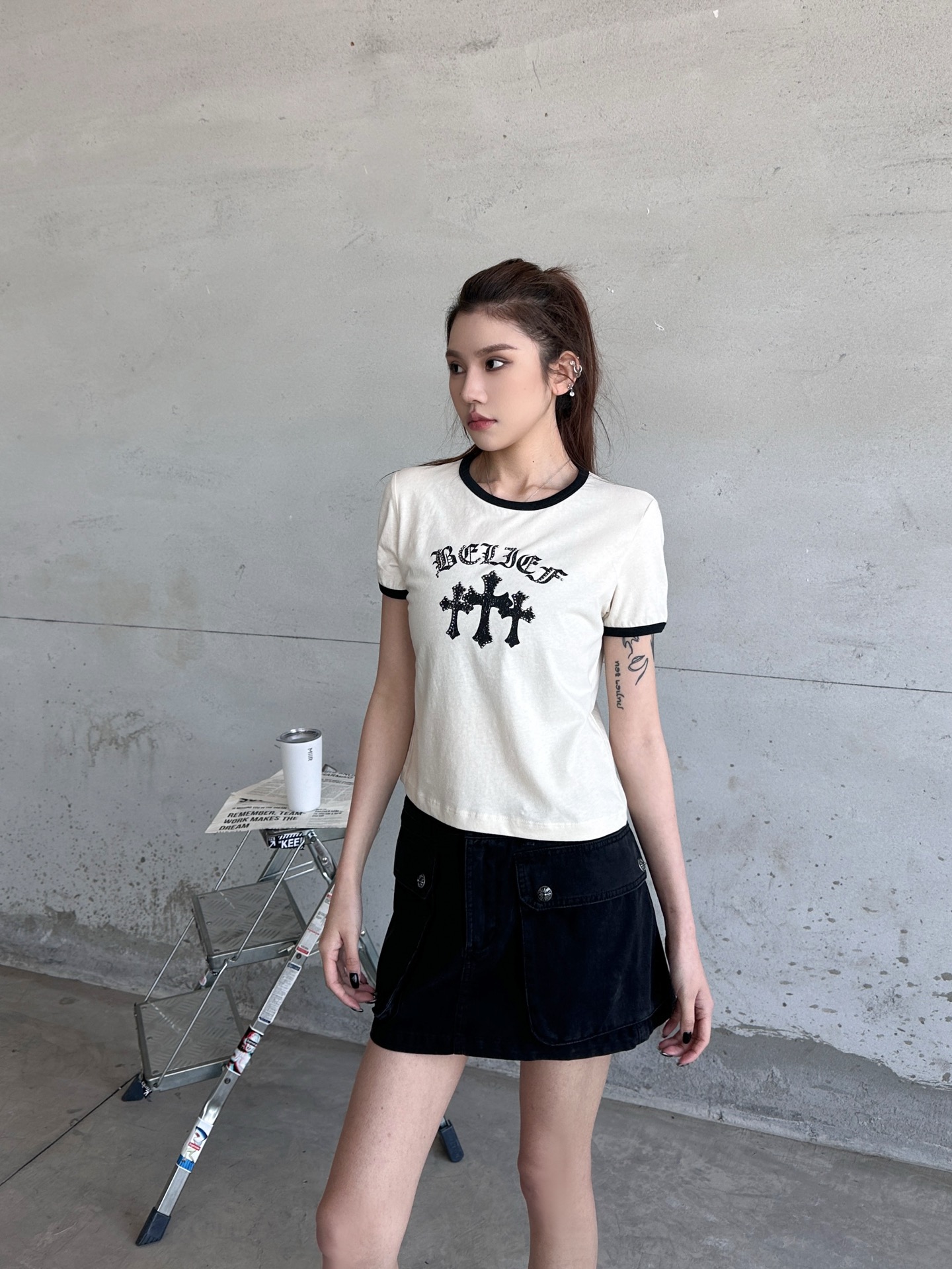 NO:790880,Chrome Hearts ｜ New short-sleeved T-shirt, ready-to-wear washed and solid color, classic printed labels and hand-stitched rhinestones, imported cotton and linen fabrics, casual fashion, size sml,, chrome hearts, T-shirt,19860909克罗心 ｜ 新款短袖t,成衣洗水固色,经典印花标加手工对线烫钻,进口棉麻面料,休闲时尚,尺码sml,,chrome hearts,T-shirt,,Women's clothing