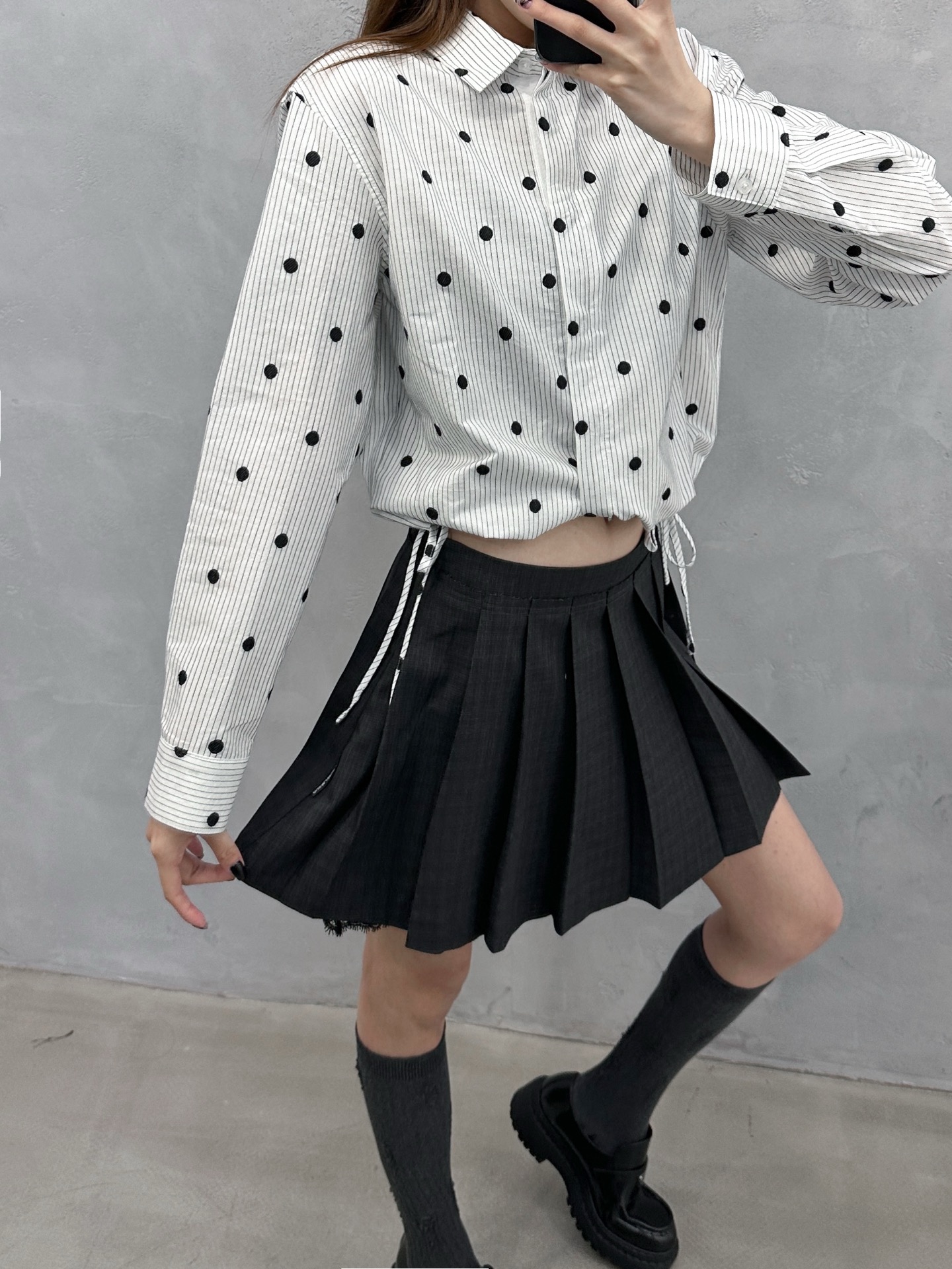 NO:790898,King | New pleated skirt, yarn-dyed TR concealed fabric with lace lining, fashionable and casual, size sml,,alexander wang,skirts,19860909大王 ｜ 新款百褶短裙,色织TR暗格面料配搭蕾丝内里,时尚休闲,尺码sml,,alexander wang,skirts,,Women's clothing