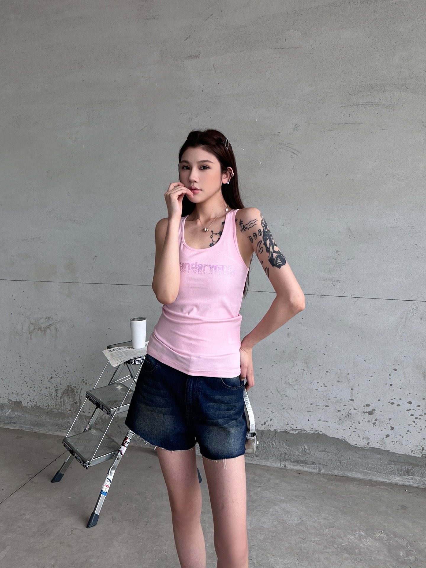 NO:792341,King | New casual vest, classic hot diamond label technology, fashionable and casual, size sml,, alexander wang,19860909大王 ｜ 新款休闲背心,经典烫钻标工艺,时尚休闲,尺码sml,,alexander wang,,Women's clothing