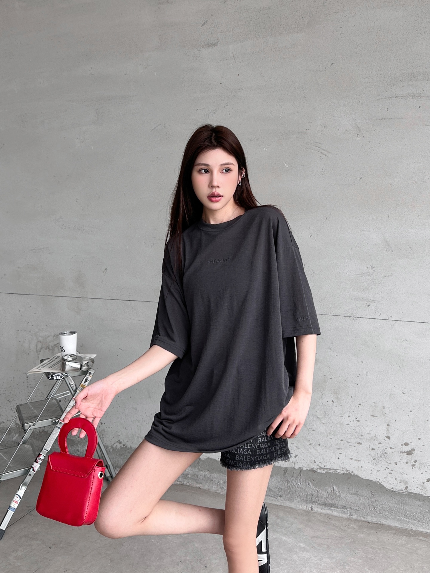 NO:795808,Paris ｜ New short-sleeved t-shirt, classic embroidered logo in 4 places on the whole body, long-staple cotton fabric imported from Japan, fashionable and casual, size sml,, T-shirt,19860909巴黎 ｜ 新款短袖t,全身经典4处刺绣标,日本进口长绒棉面料,时尚休闲,尺码sml,,T-shirt,,Women's clothing