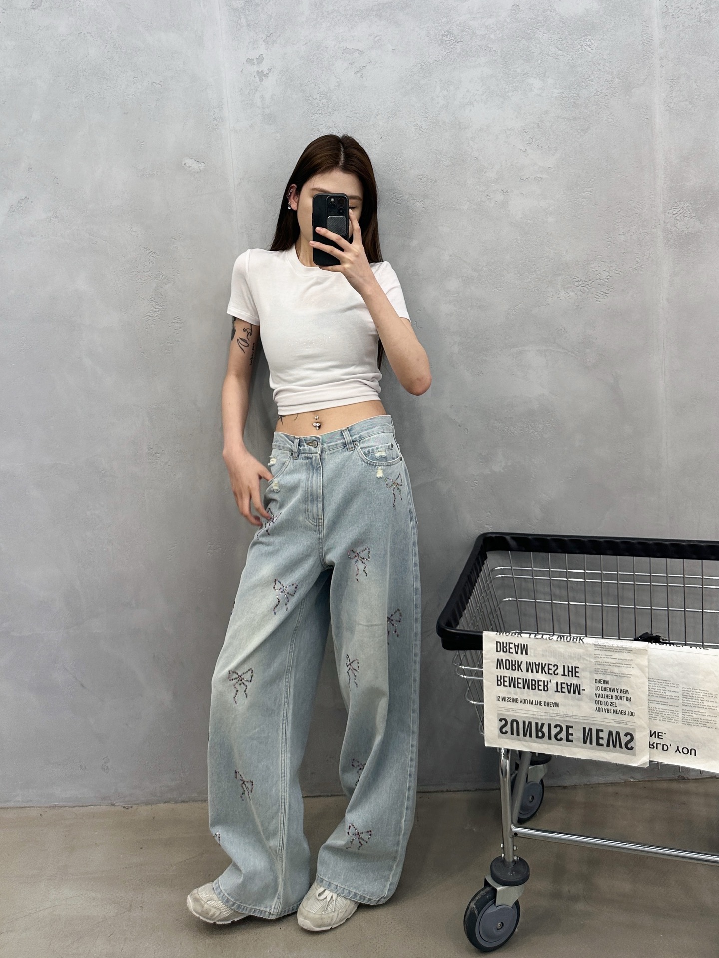 NO:797518,Acne ｜ New jeans, ready-to-wear washing and ready-to-wear ironing and color diamond processing, casual fashion, size sml,,acne studios,jeans,19860909Acne ｜ 新款牛仔裤,成衣洗水加成衣烫彩钻工艺,休闲时尚,尺码sml,,acne studios,jeans,,Women's clothing