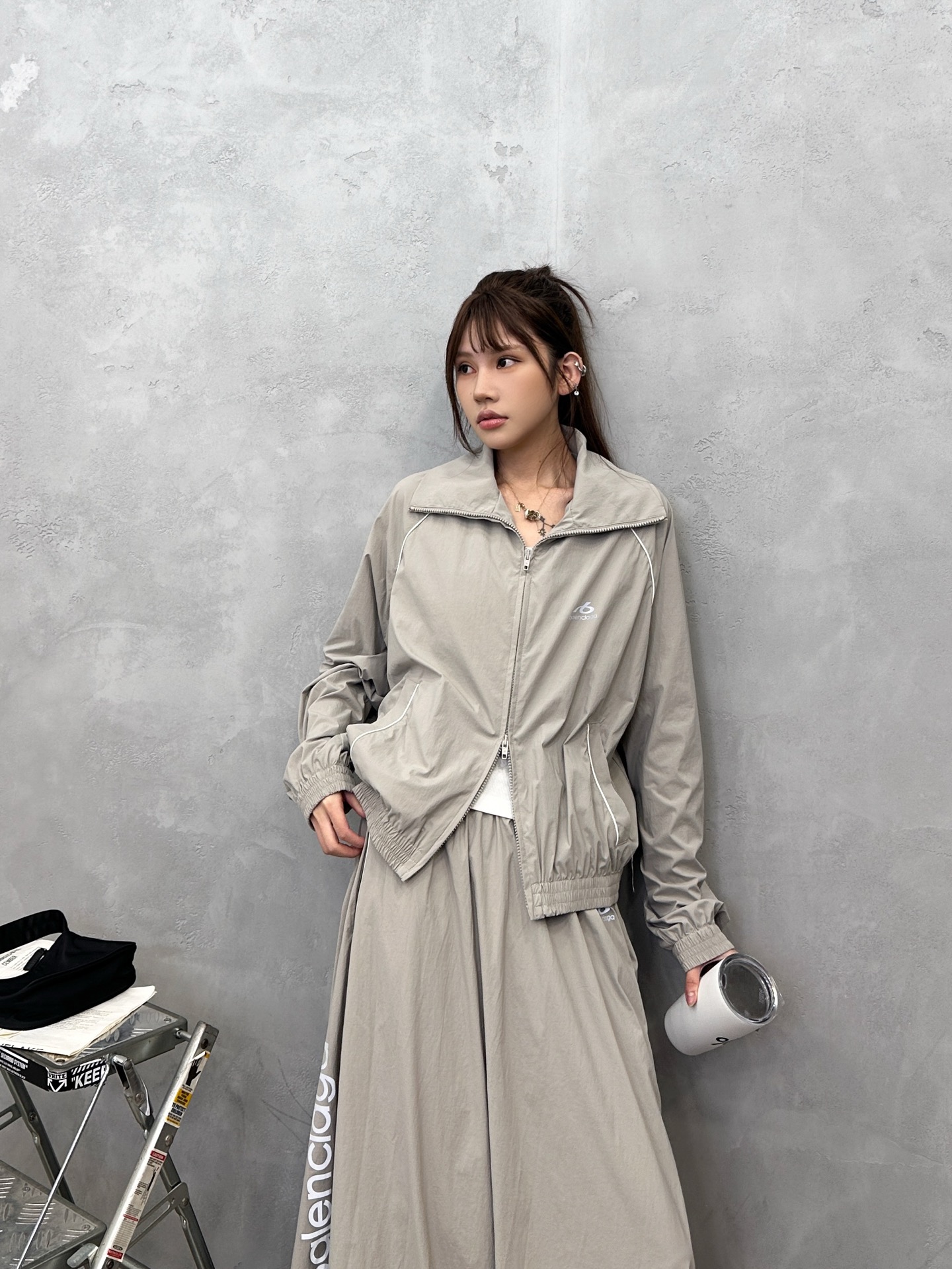 NO:801306,Paris | New thin windbreaker, the brand's latest reflective printed logo, classic double-layer structure workmanship, casual and fashionable, size sml,,19860909巴黎 ｜ 新款薄风衣,品牌最新反光印花标,经典双层结构做工,休闲时尚,尺码sml,,,Women's clothing